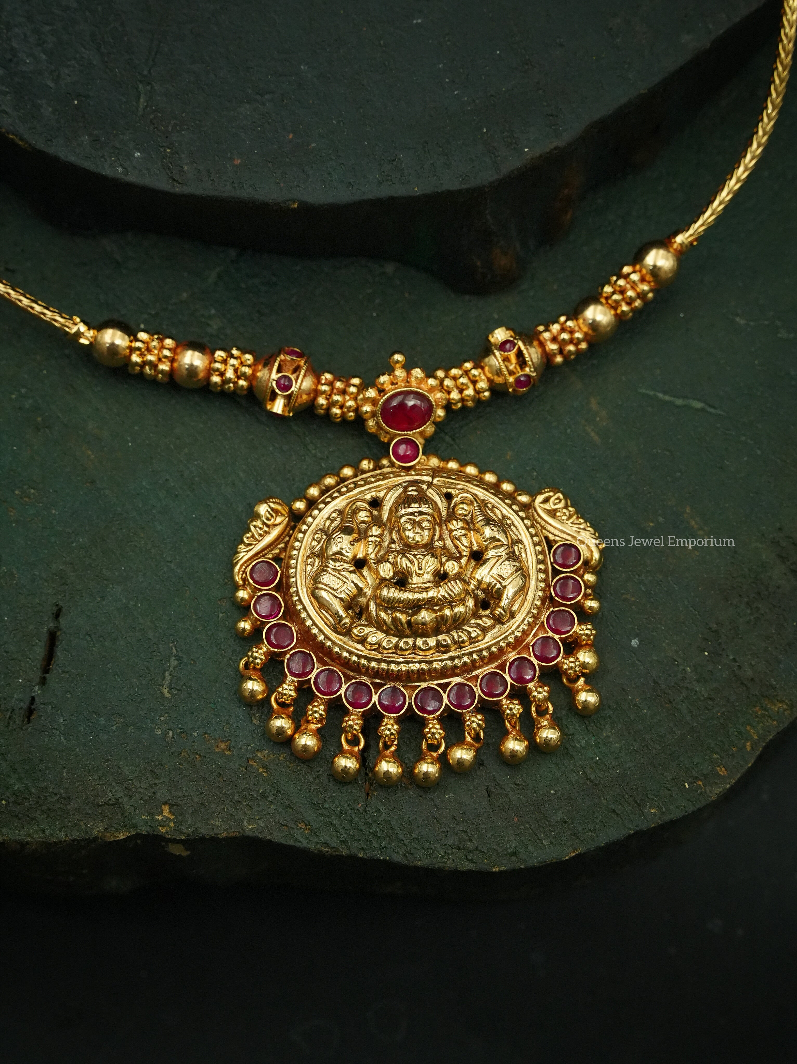 Chains for festivals-Chain for occasion