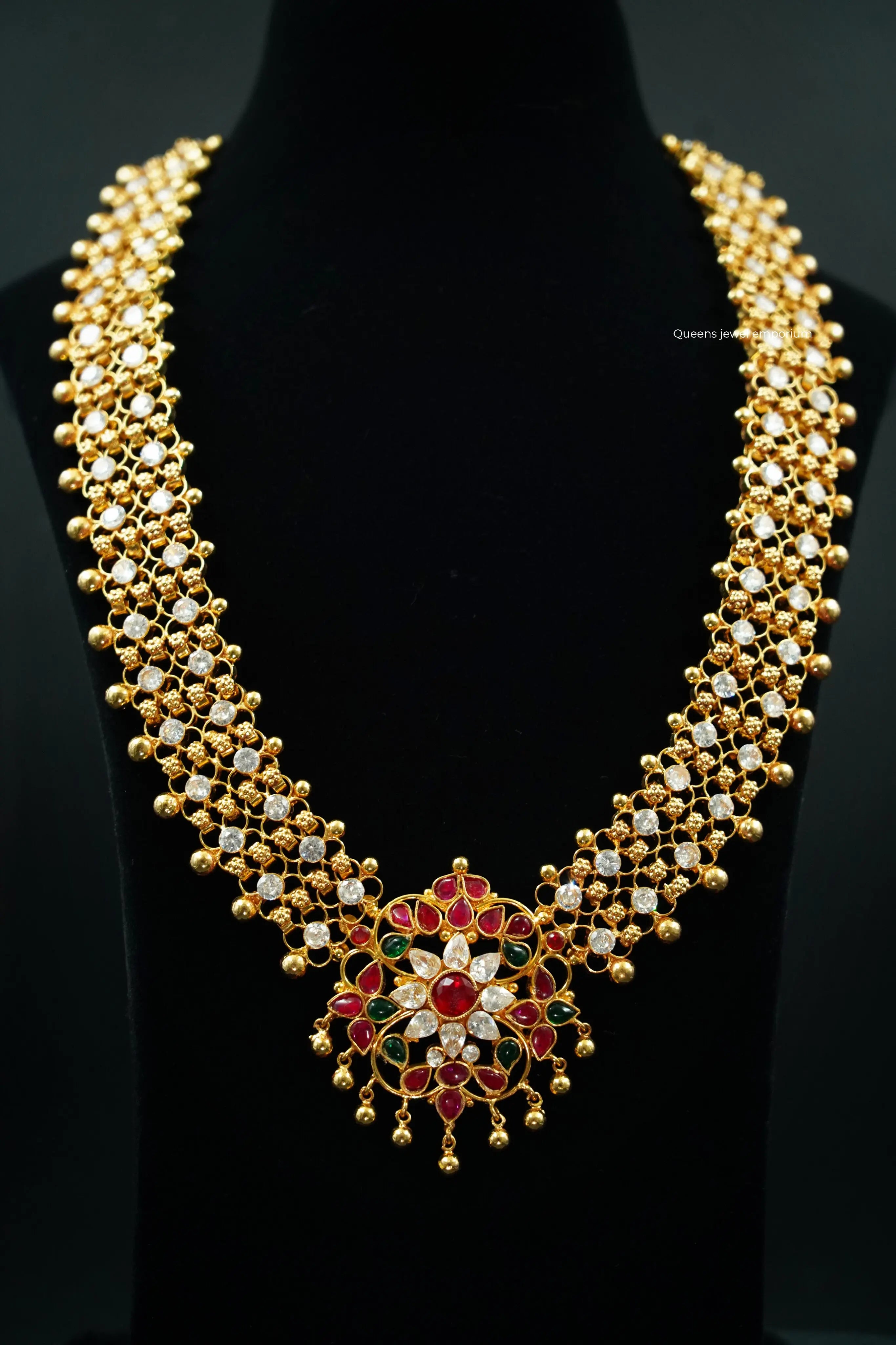 Floral motif pendant haram-Bridal jewellery