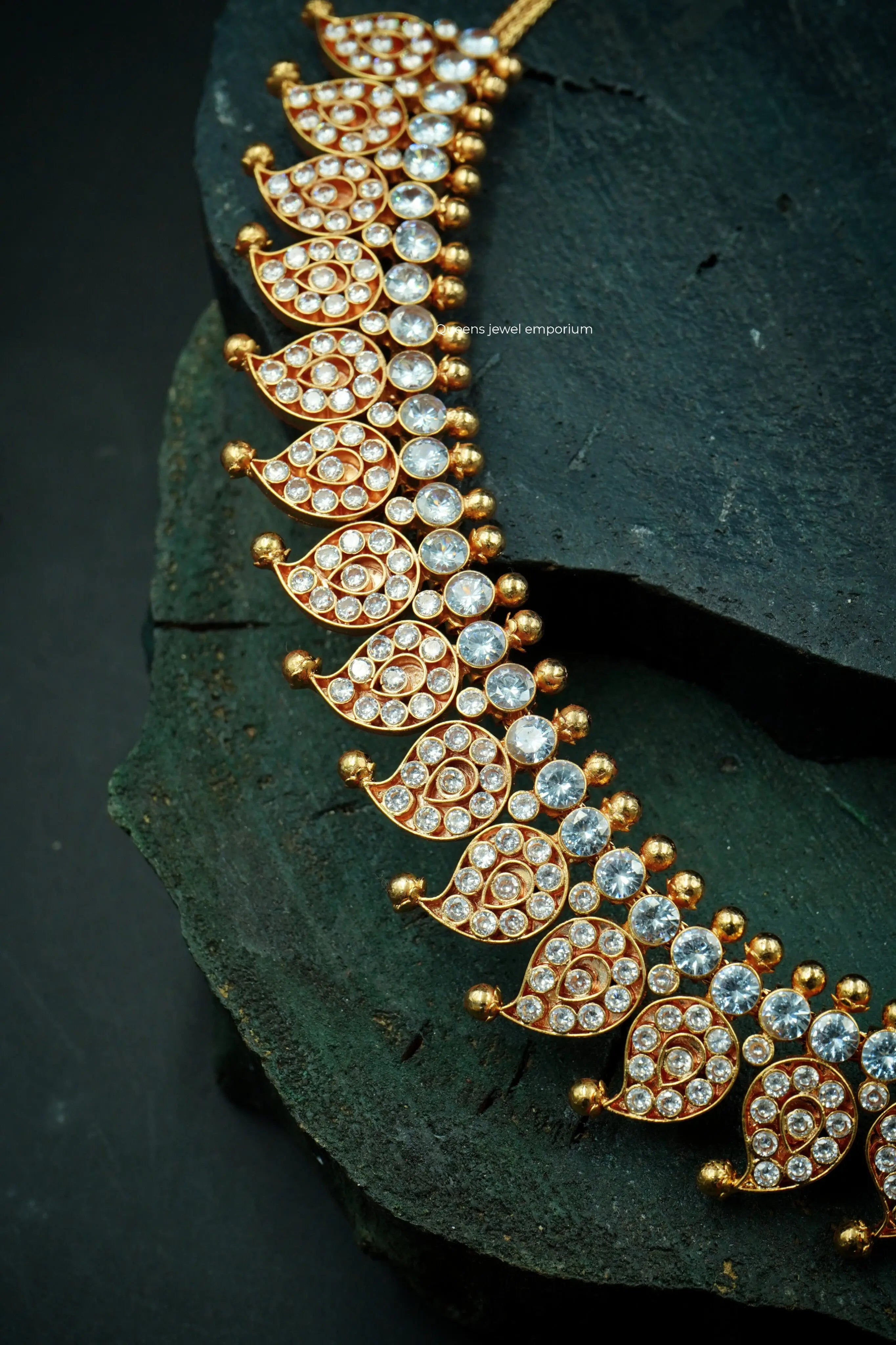 Statement zircon mango necklace-Elegant mango motif jewellery