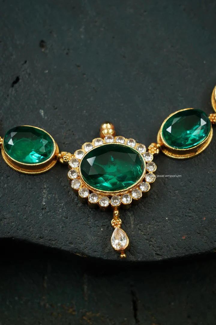 Elegant choker with green stones-Traditional necklace for sarees