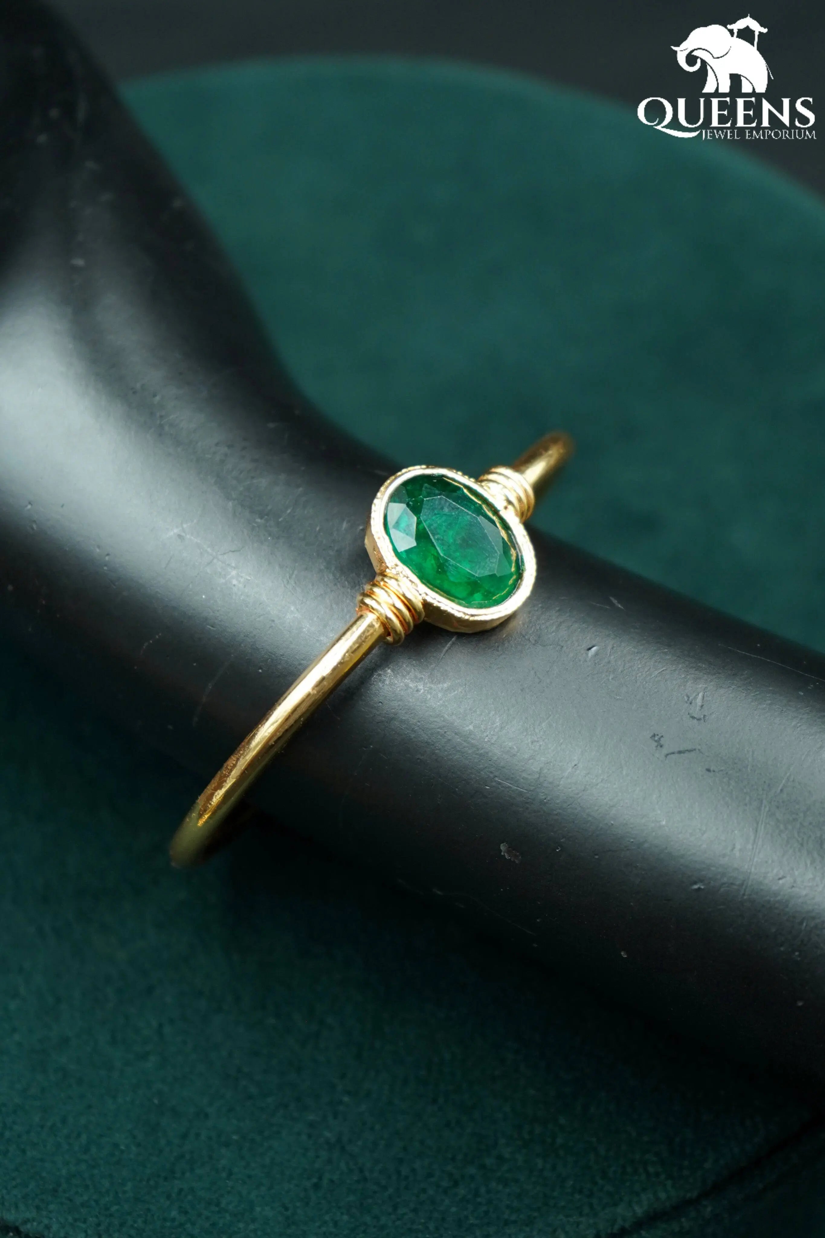 Oval green zircon stone-Plain green stone kada