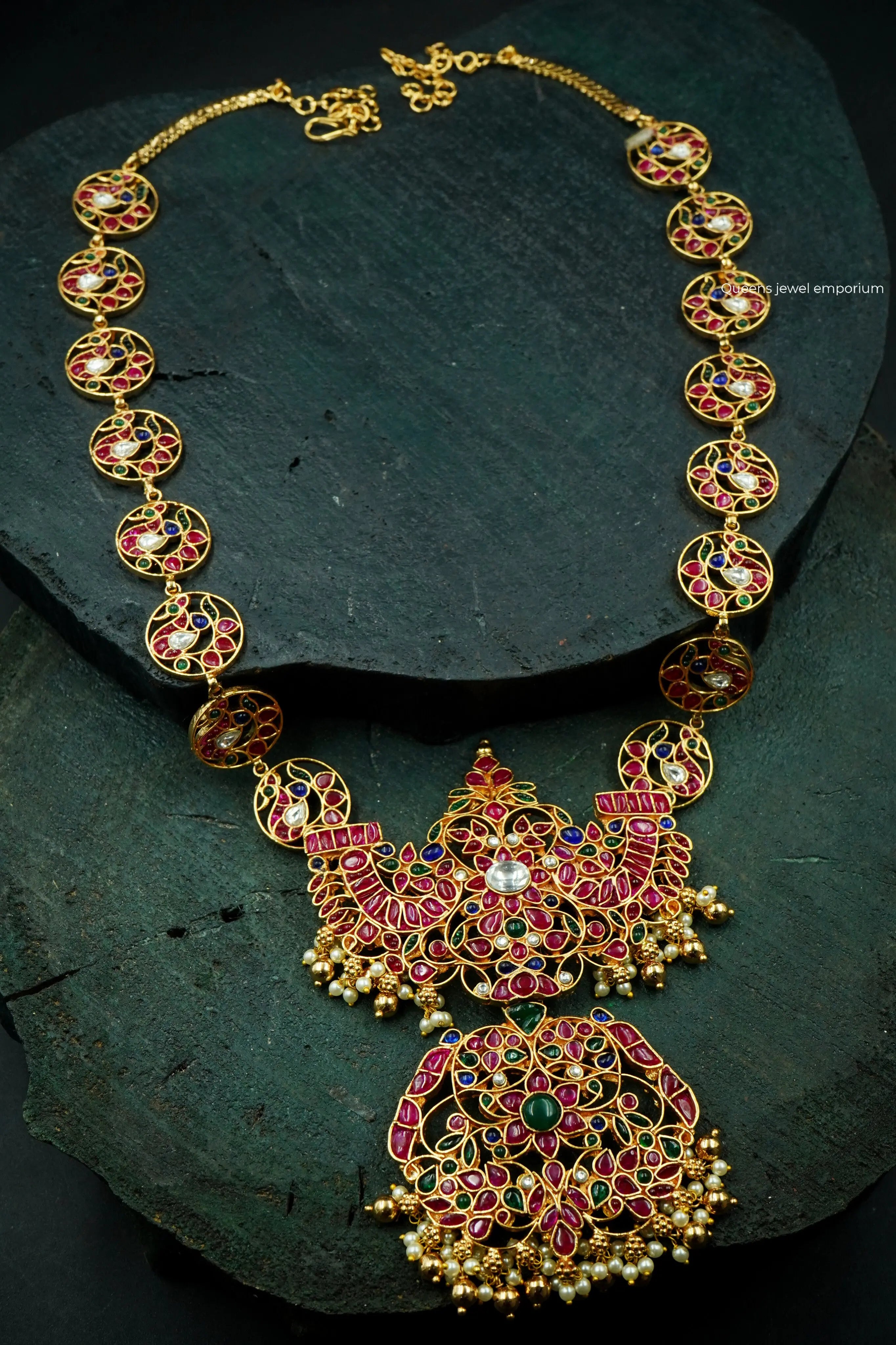Annapakshi motif haram-Floral motif haram