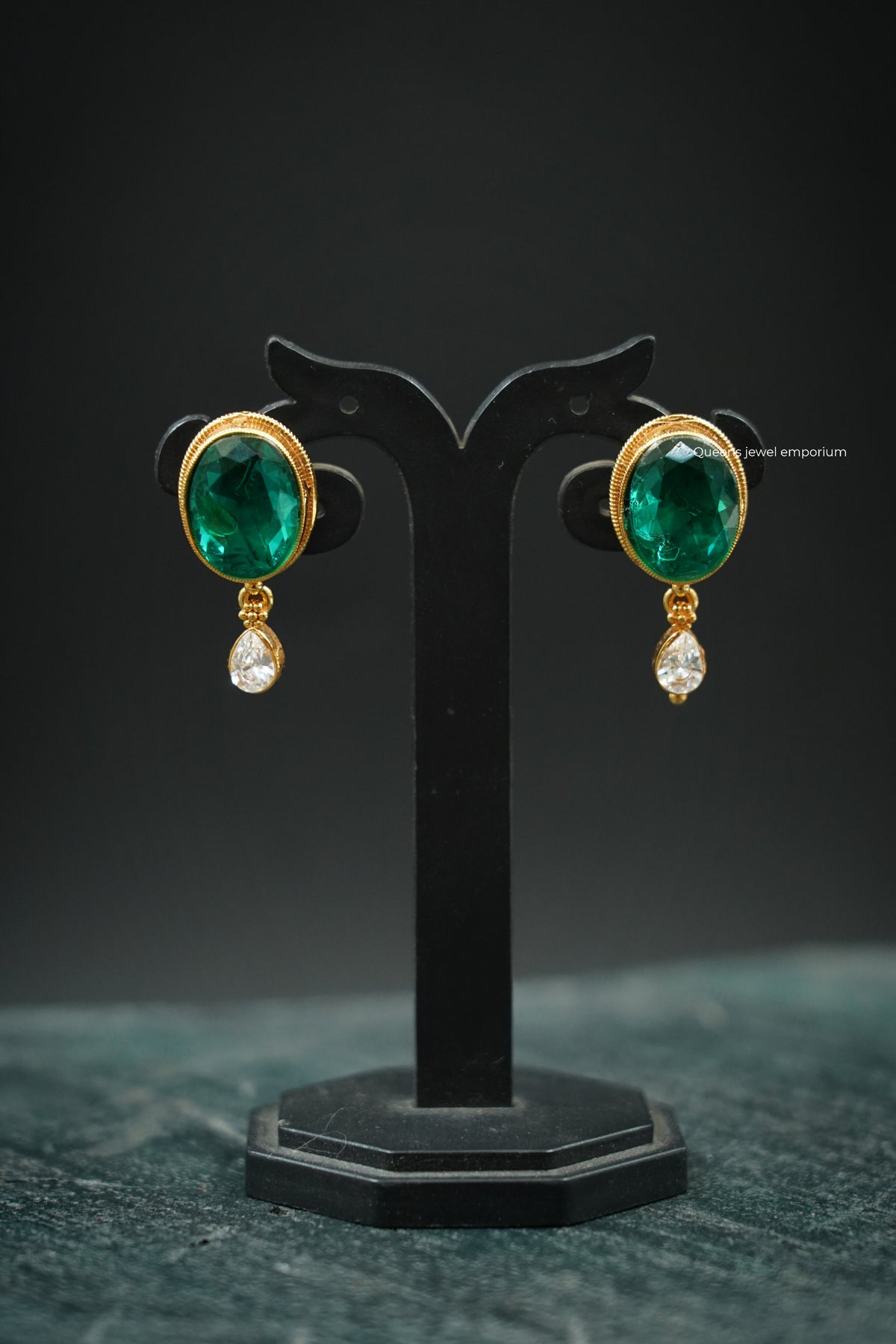 Emerald color stone haram-Oval shape stone haram