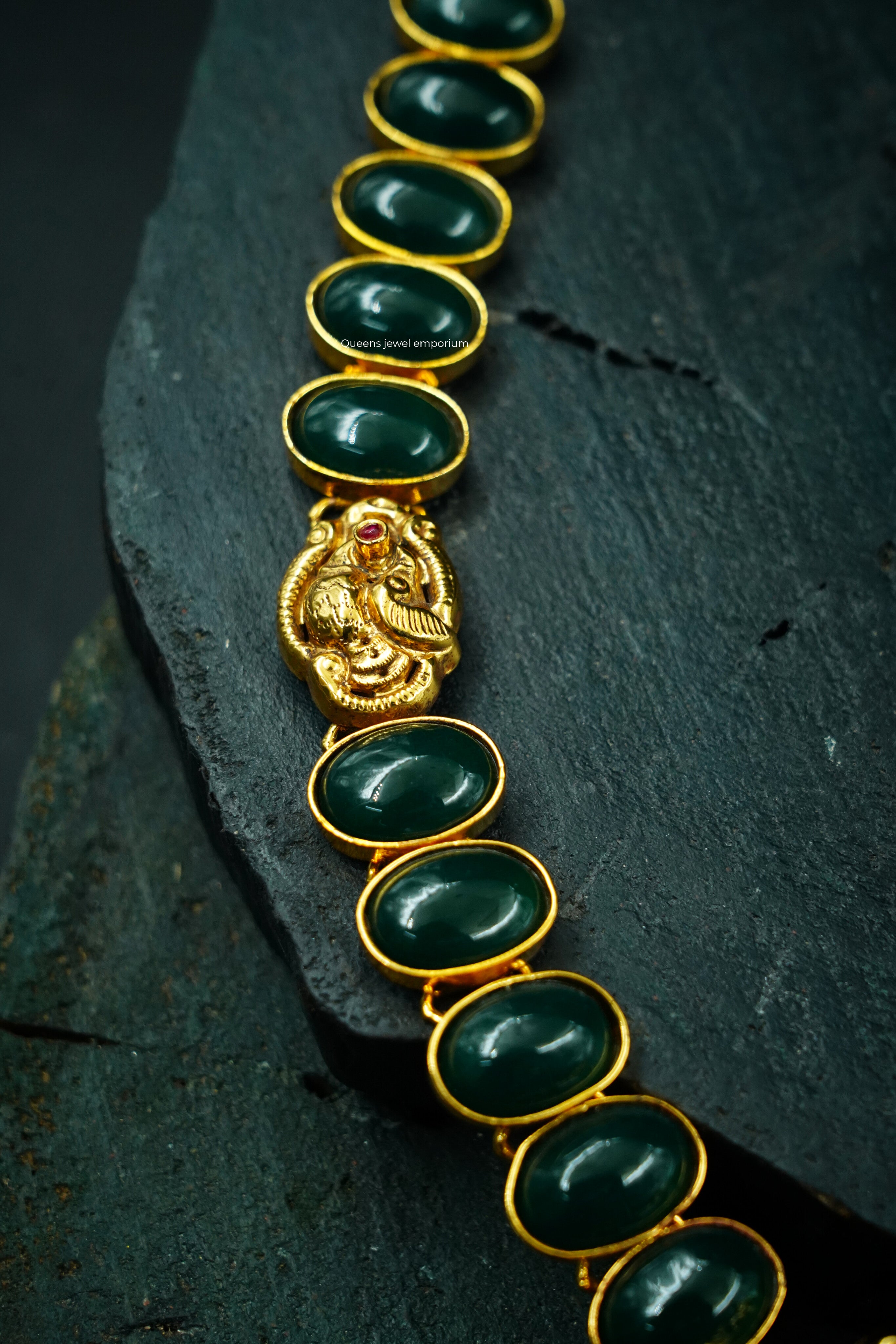 Green color stone-Onyx stone jewellery 