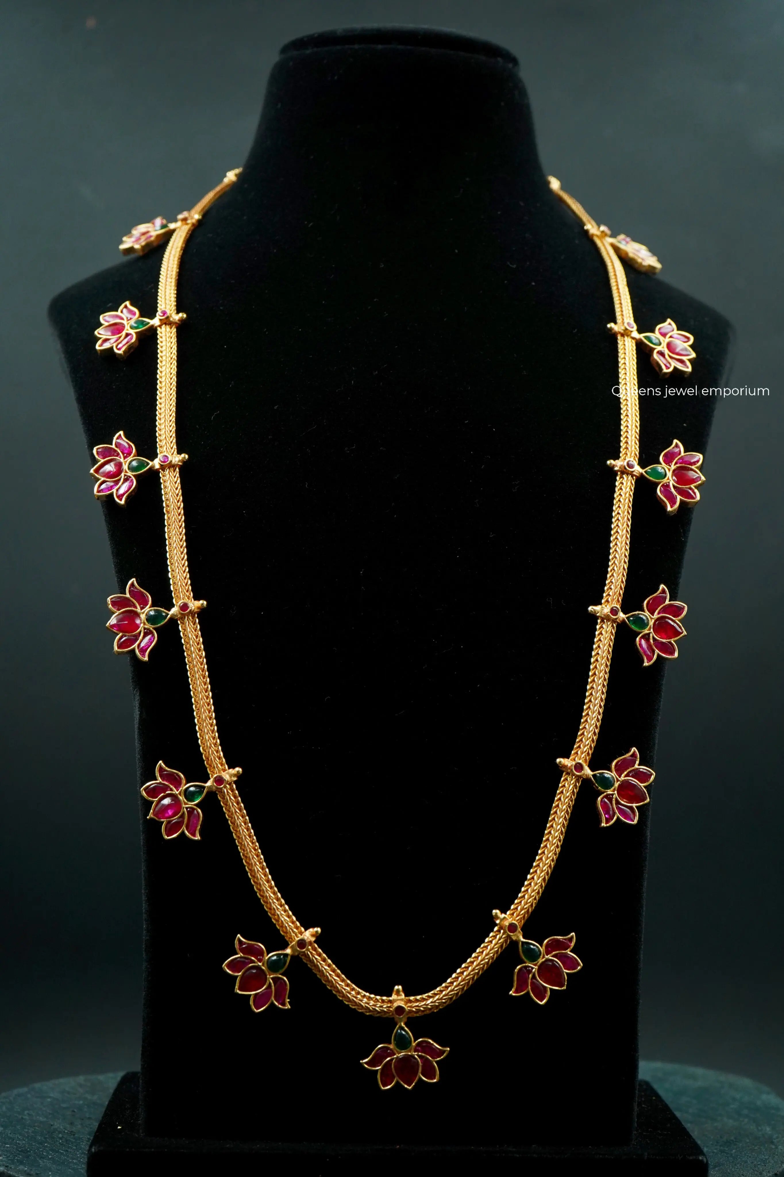 Lotus motif haram-Classic jewellery