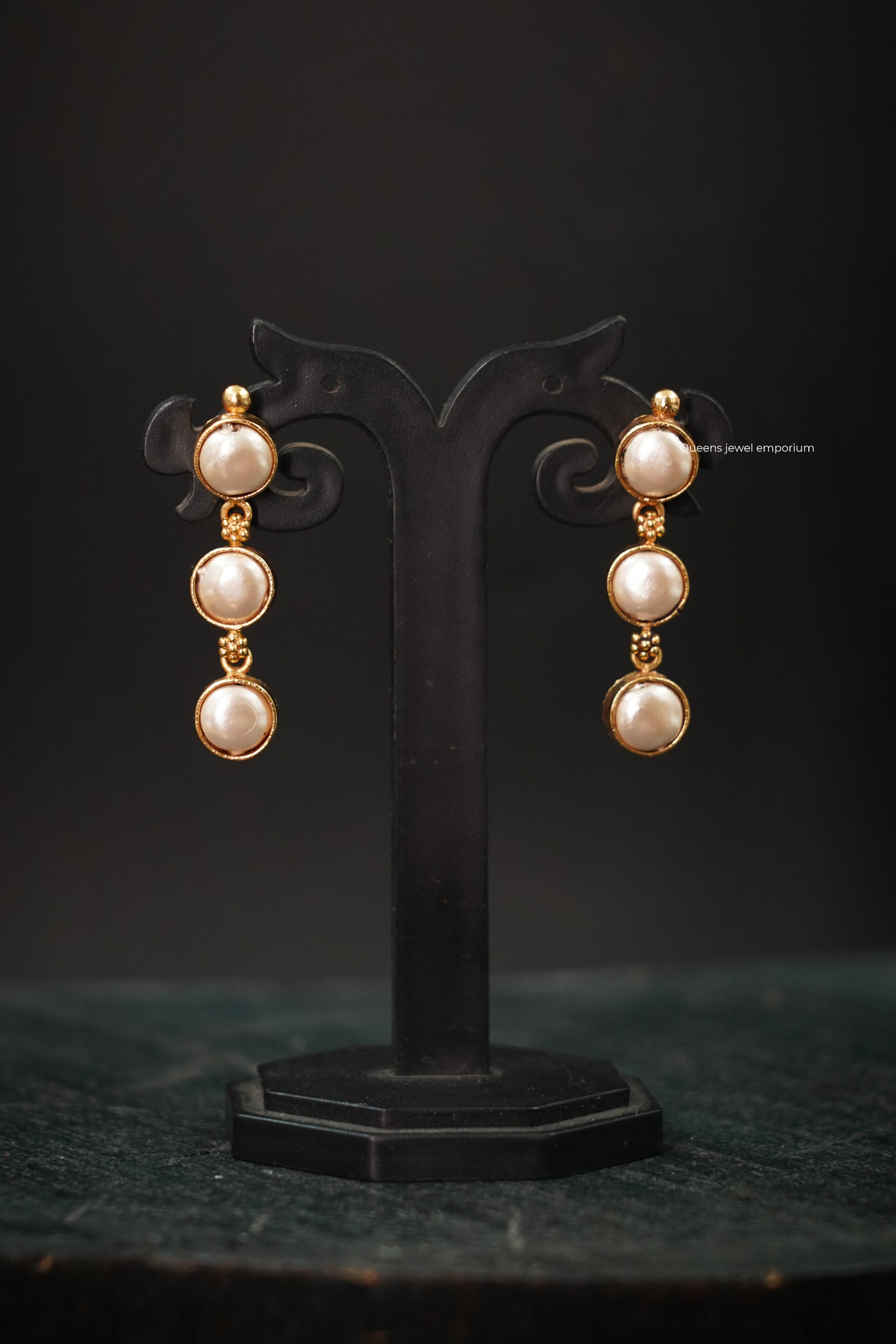 Layered haram-Green cut stone jewellery