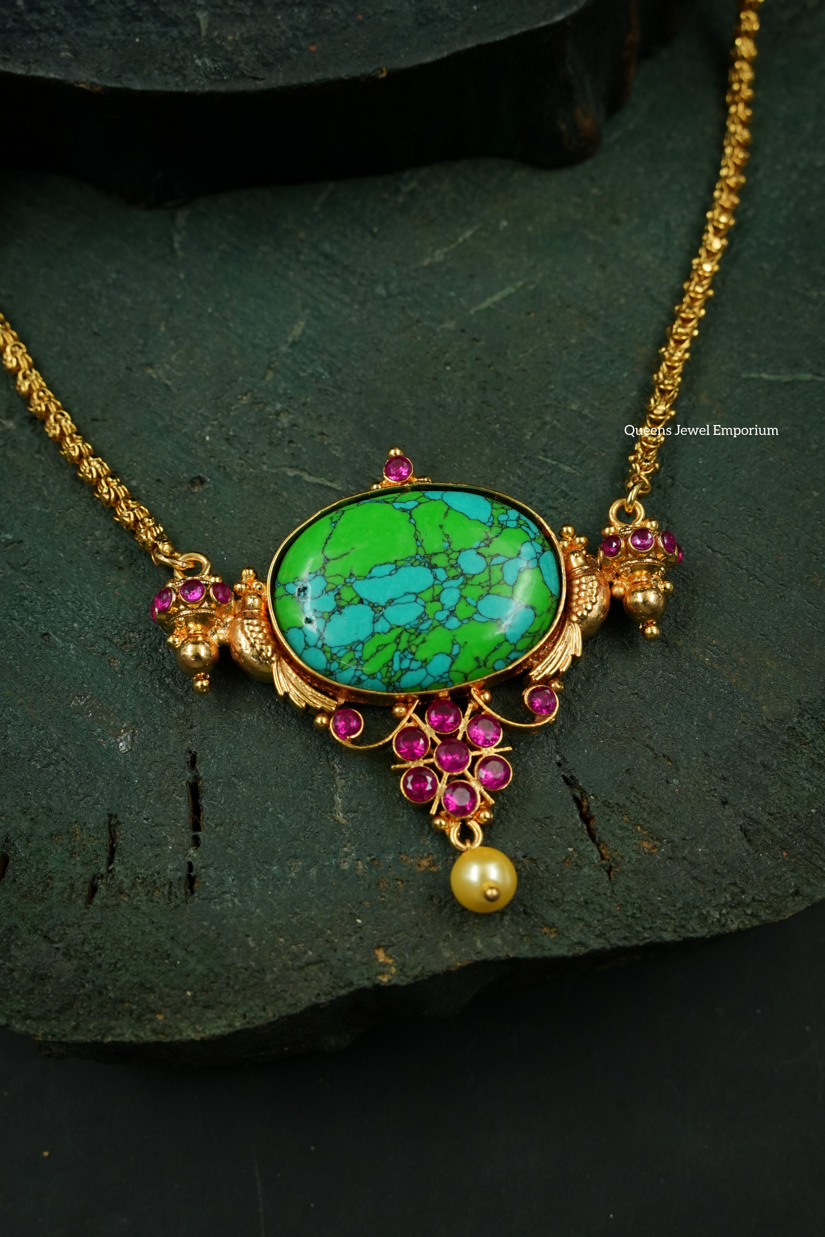 Green stone pendant-Oval stone pendant with haram