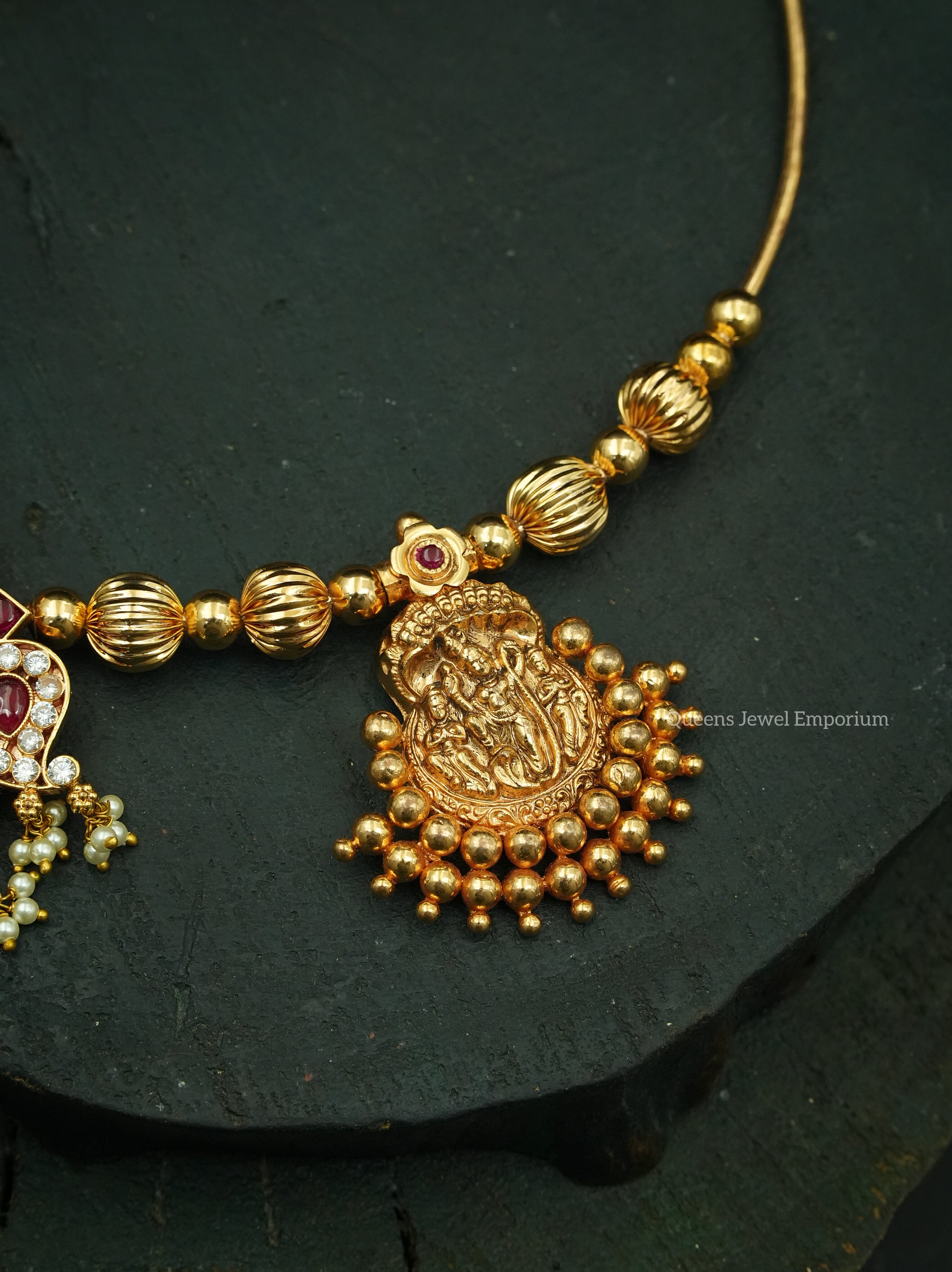 Hasli for festivals-Gold plated ball hasli