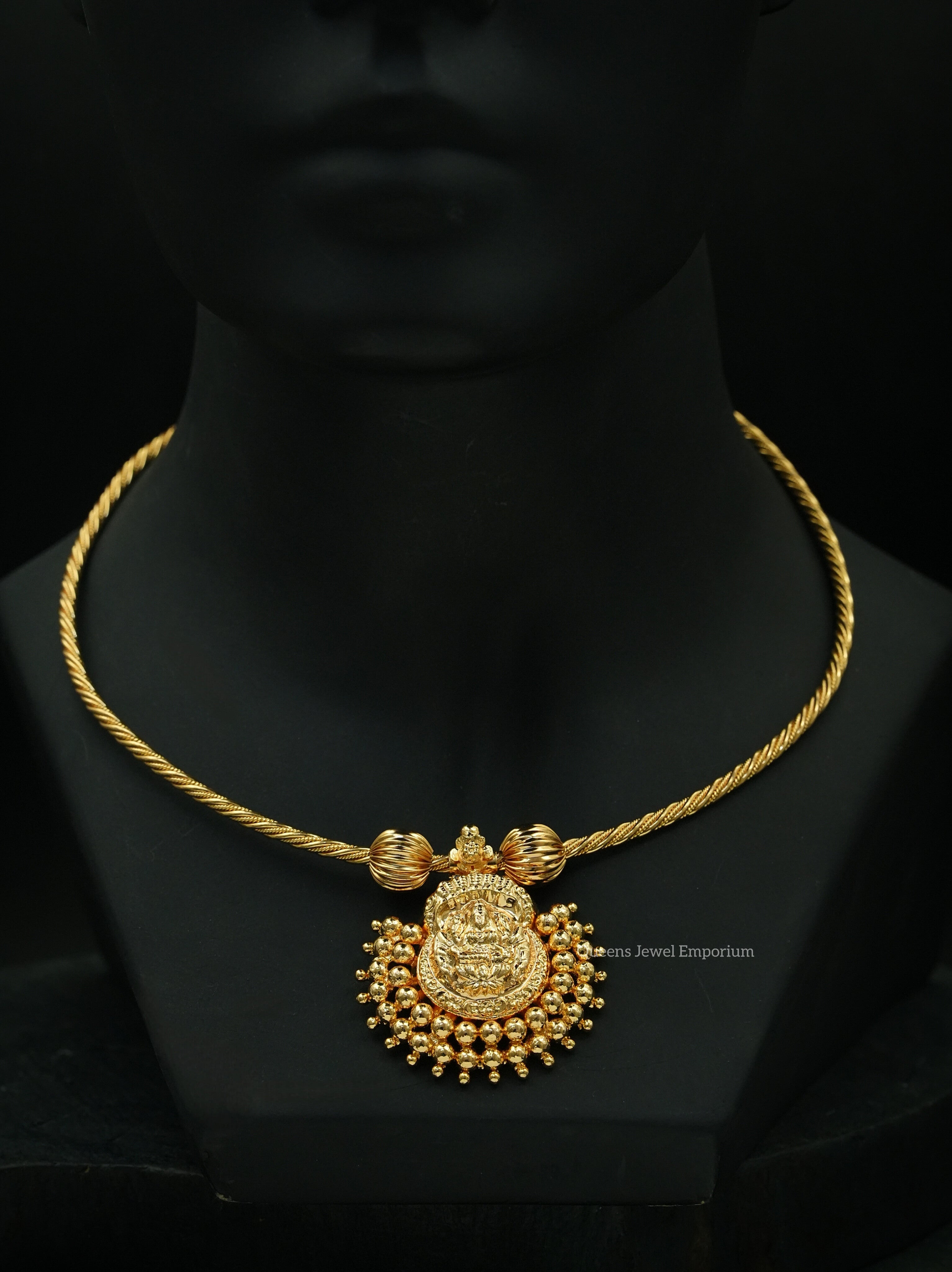 Hasli with pendant-Pendant with hasli