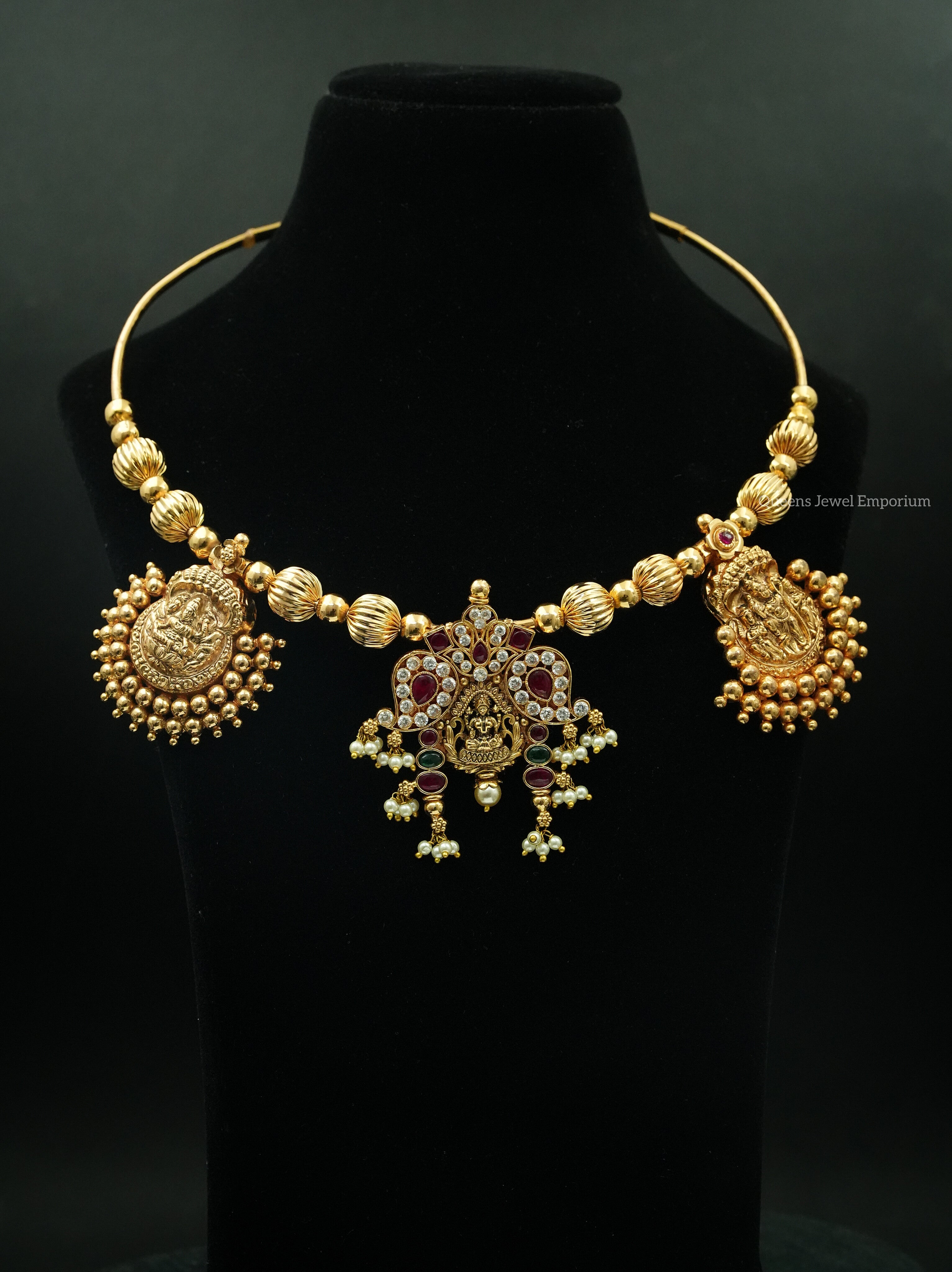 Hasli with mango pendant-Hasli with ball chains