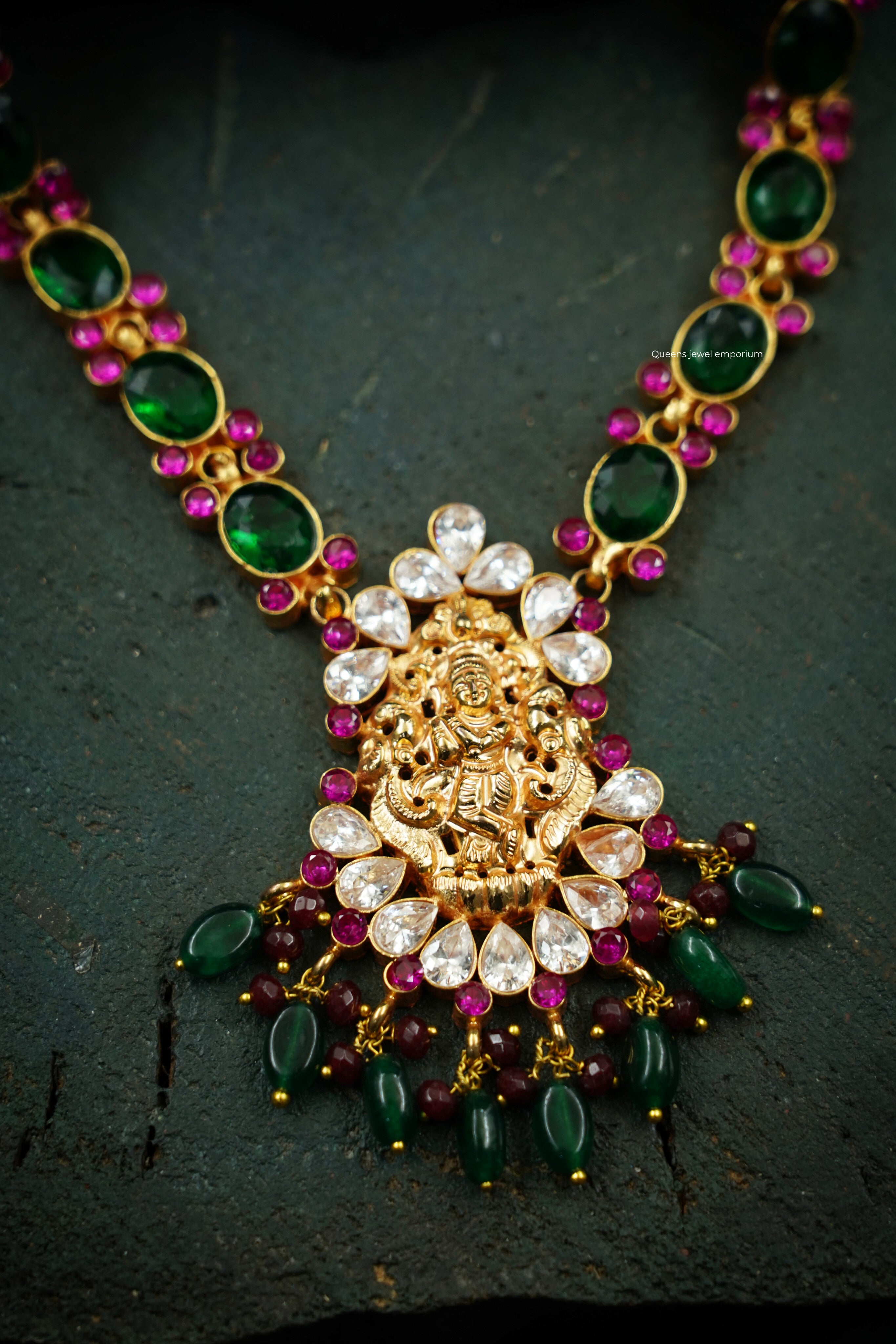 Nagas krishna pendant-Green color stone haram