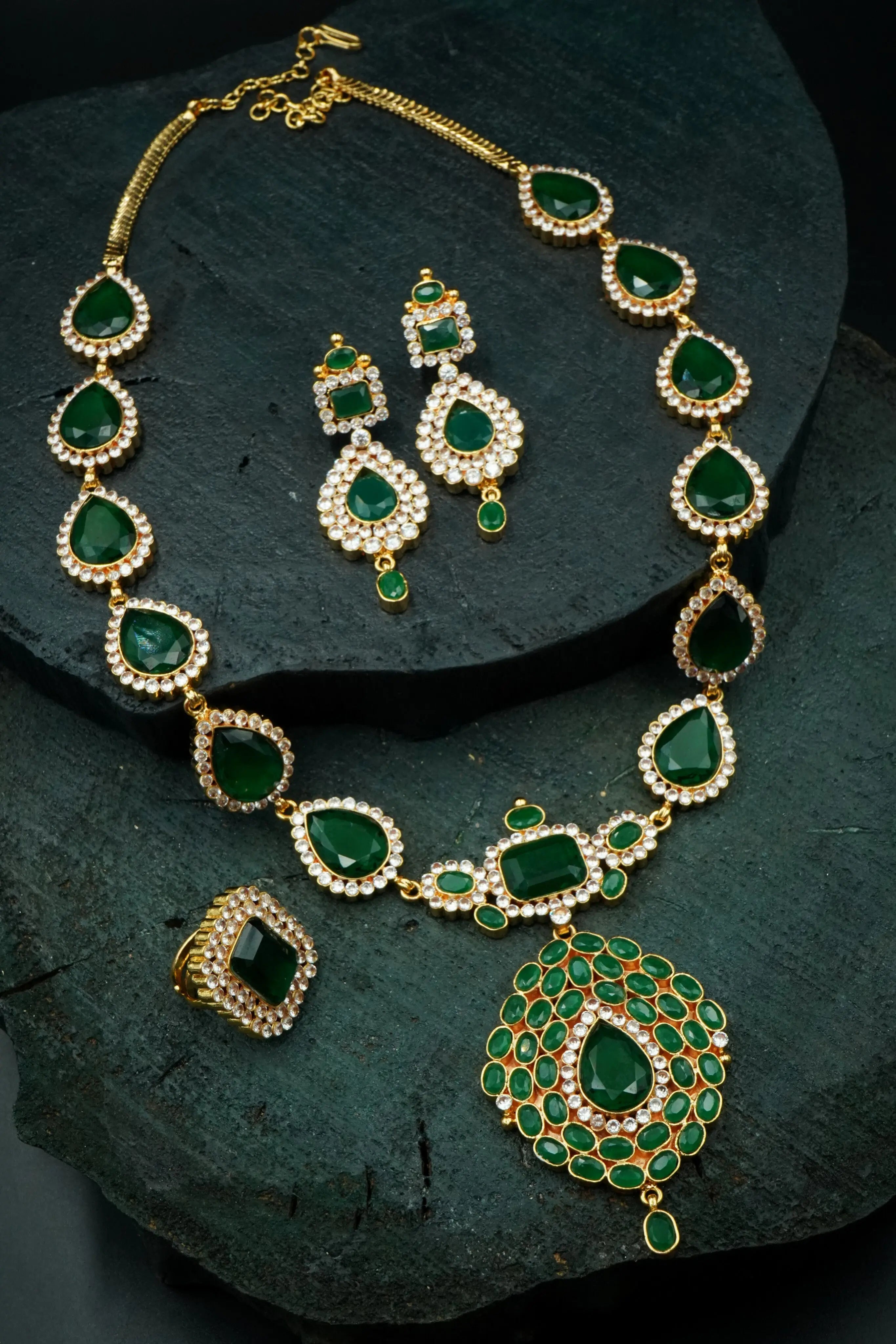 Grand green and white stone jewellery-Unique emerald stone haram set