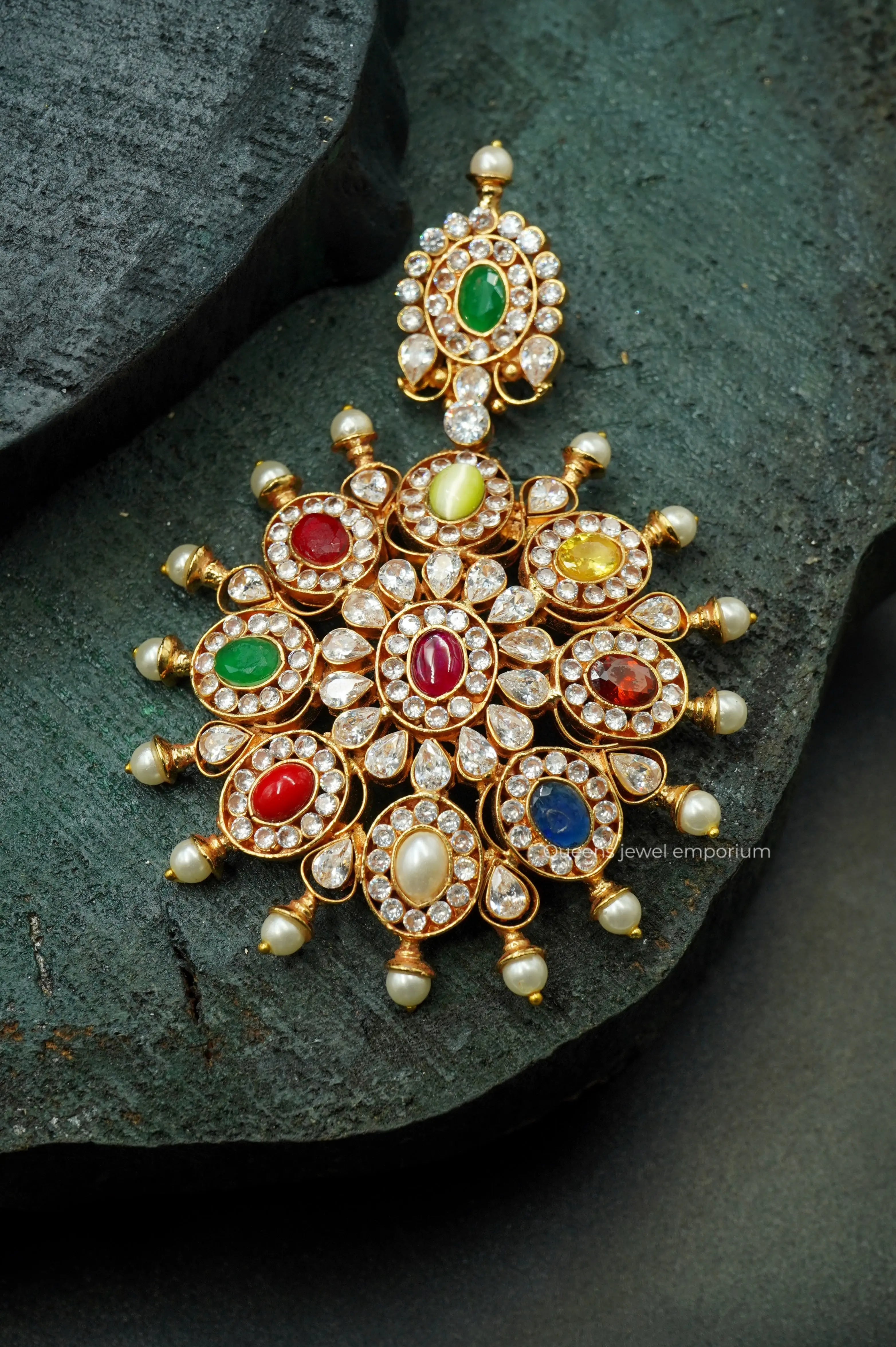 Gemstones pendant-Navaratna pendant with kasumala haram