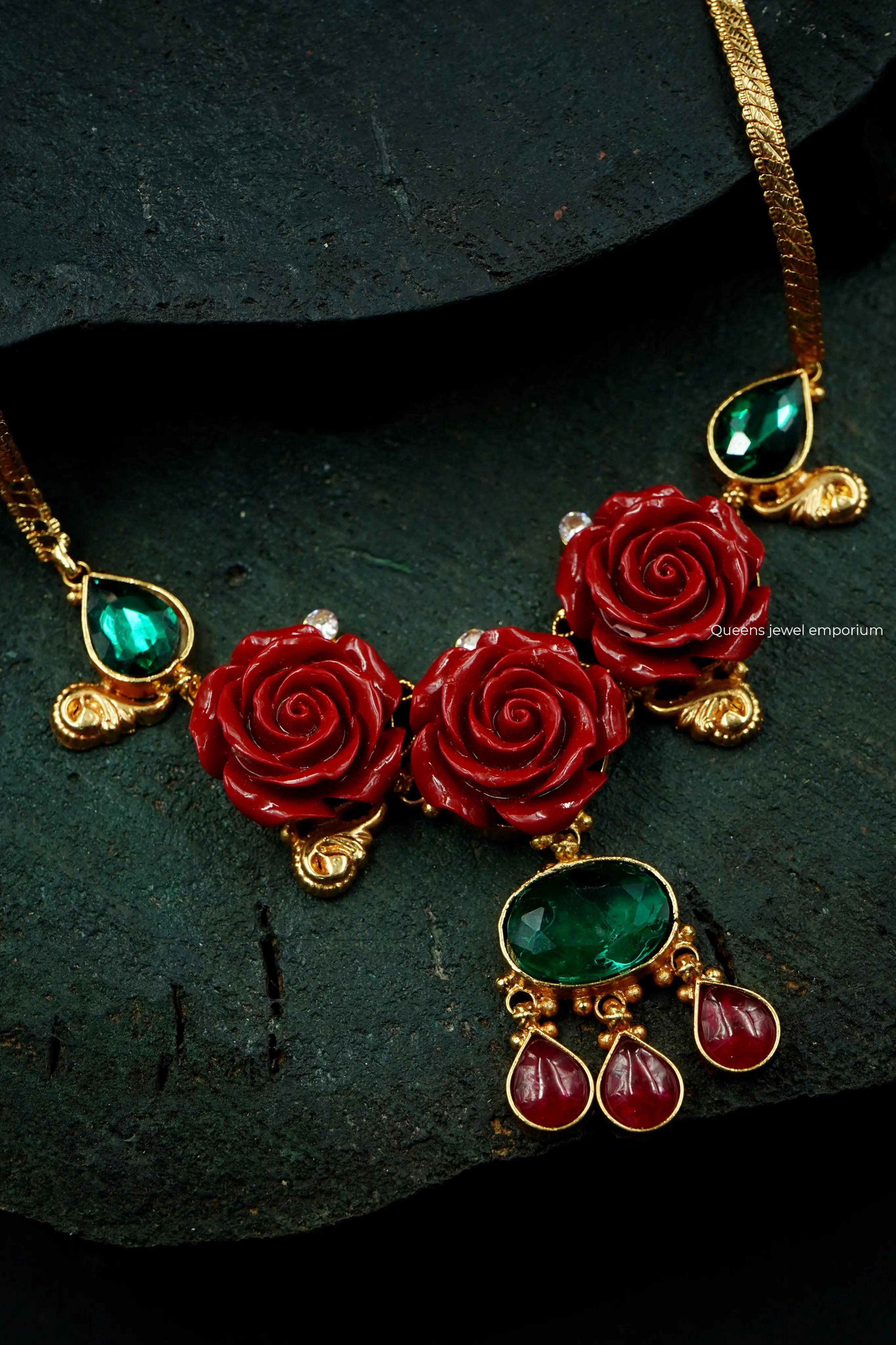 Realistic rose motif pendant-Green stone mid length haram