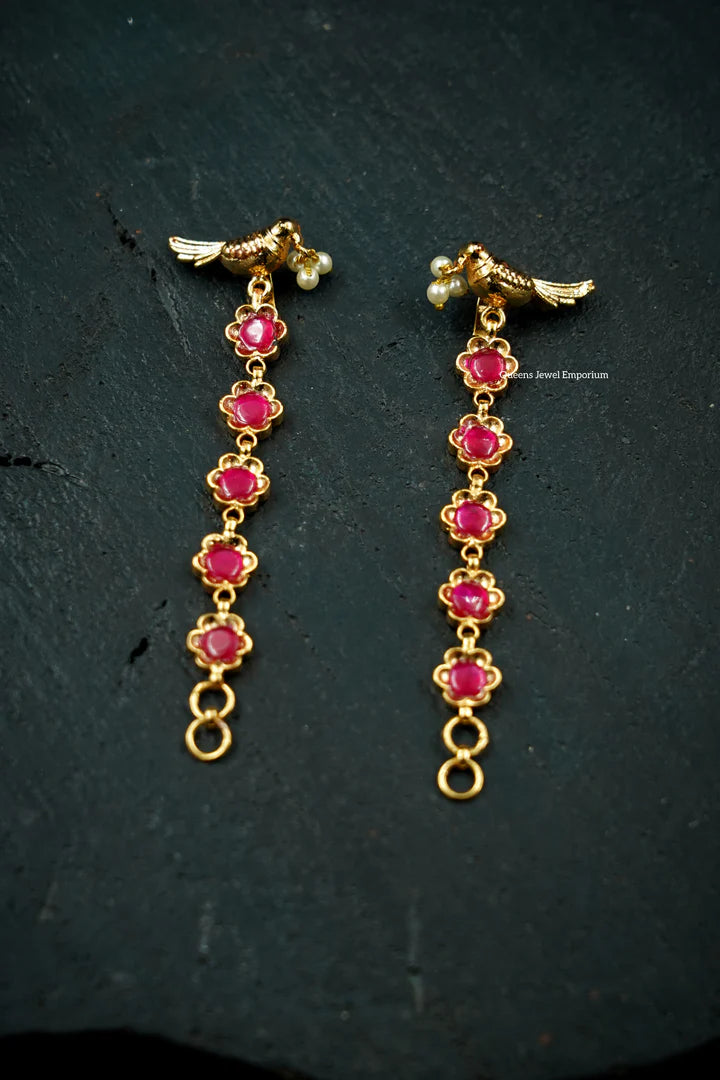 Flower design mattal with red kemp stone-Vintage ear mattal
