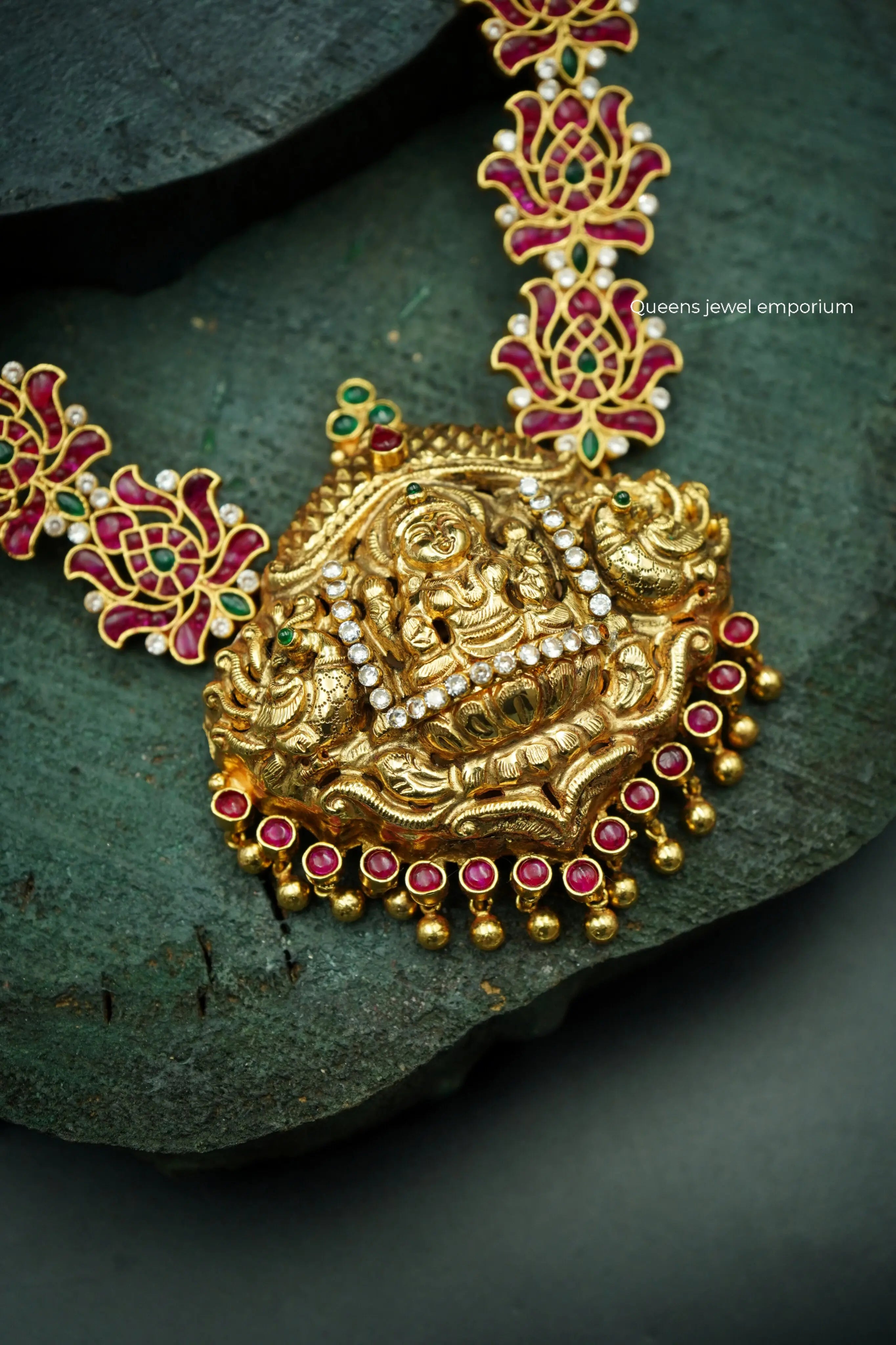 Nagas lakshmi pendant-Lotus designed pendant with haram