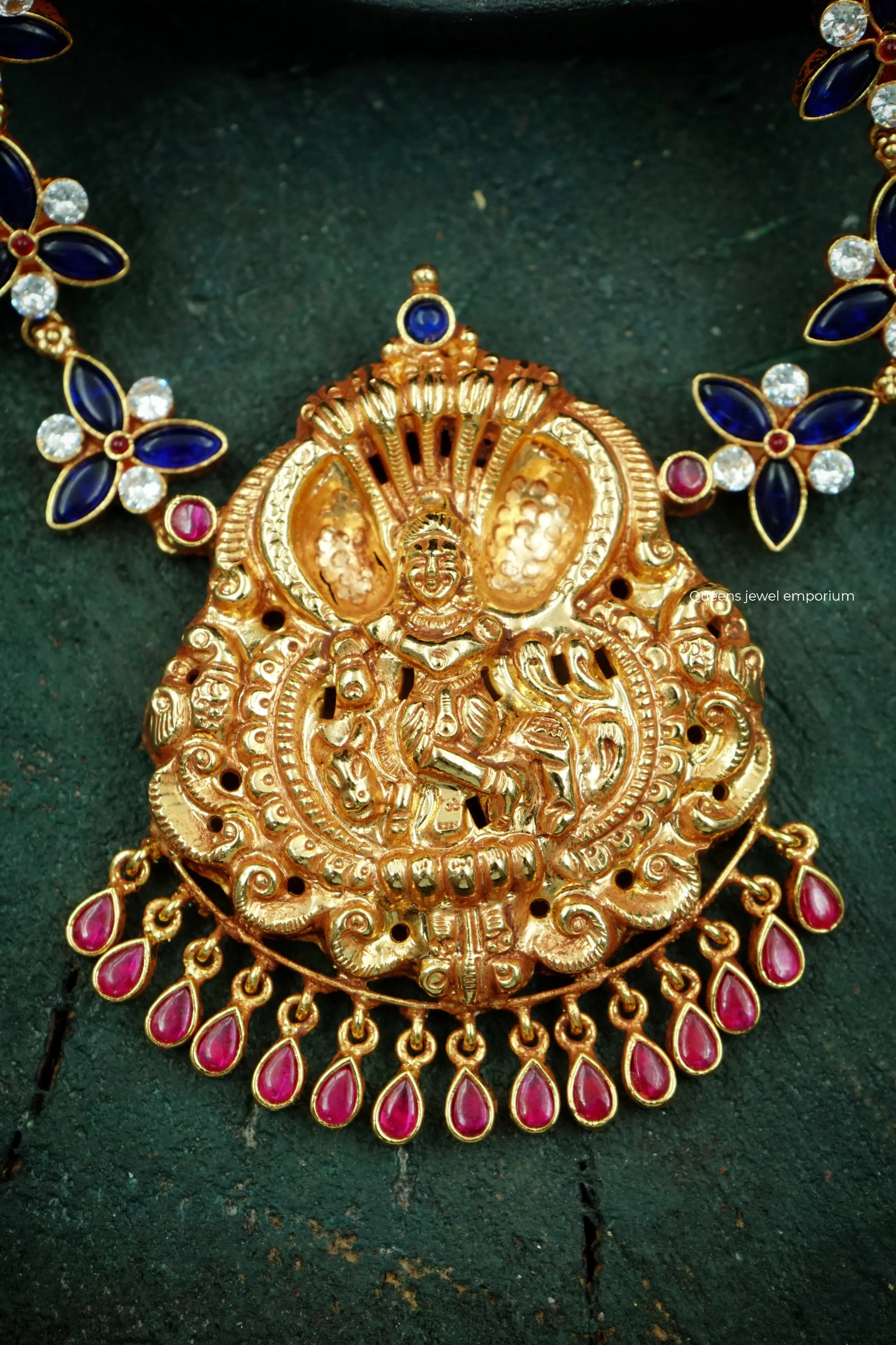Lord krishna motif pendant-Blue kemp floral haram