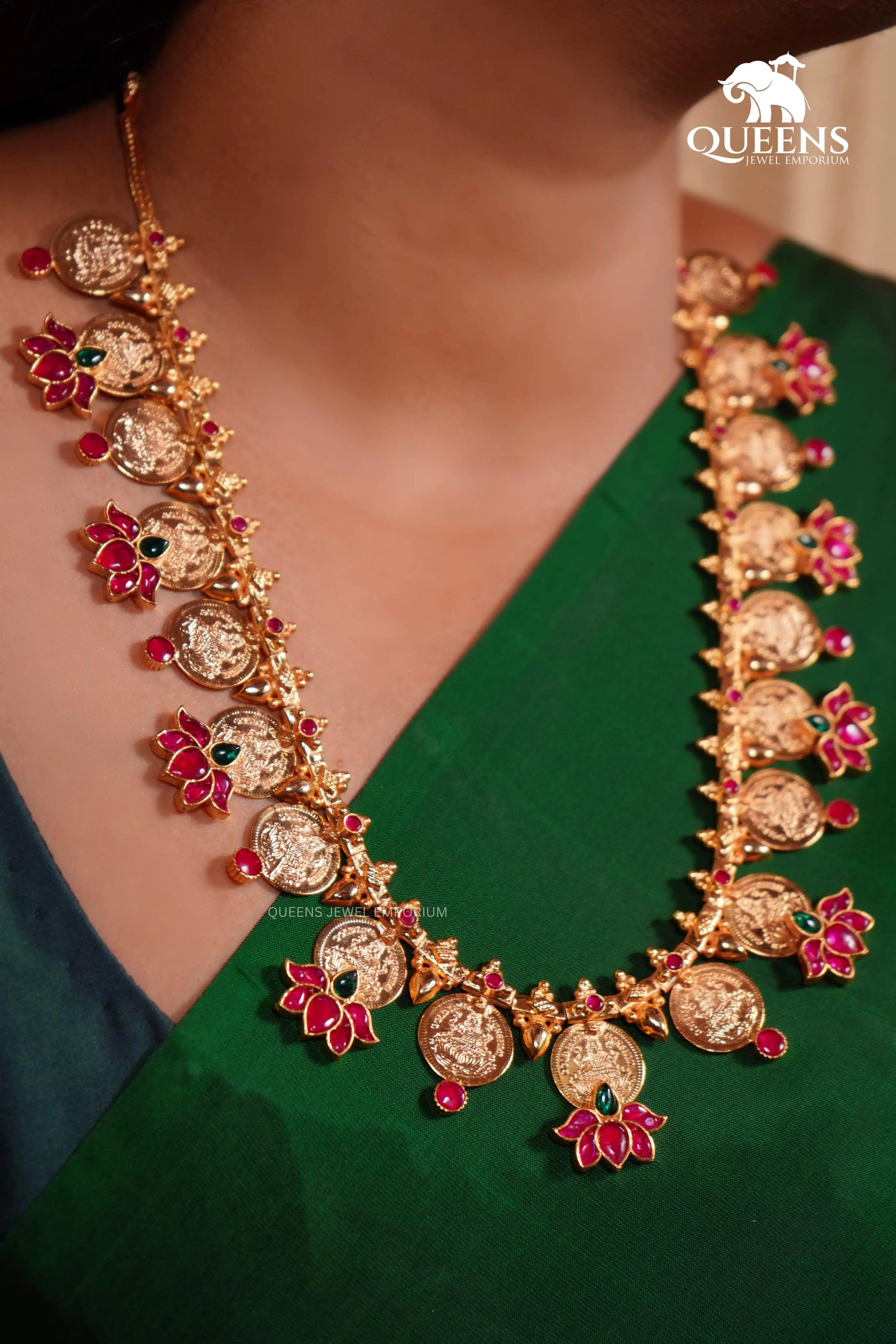Nagas lakshmi kasu haram, Traditional jewellery