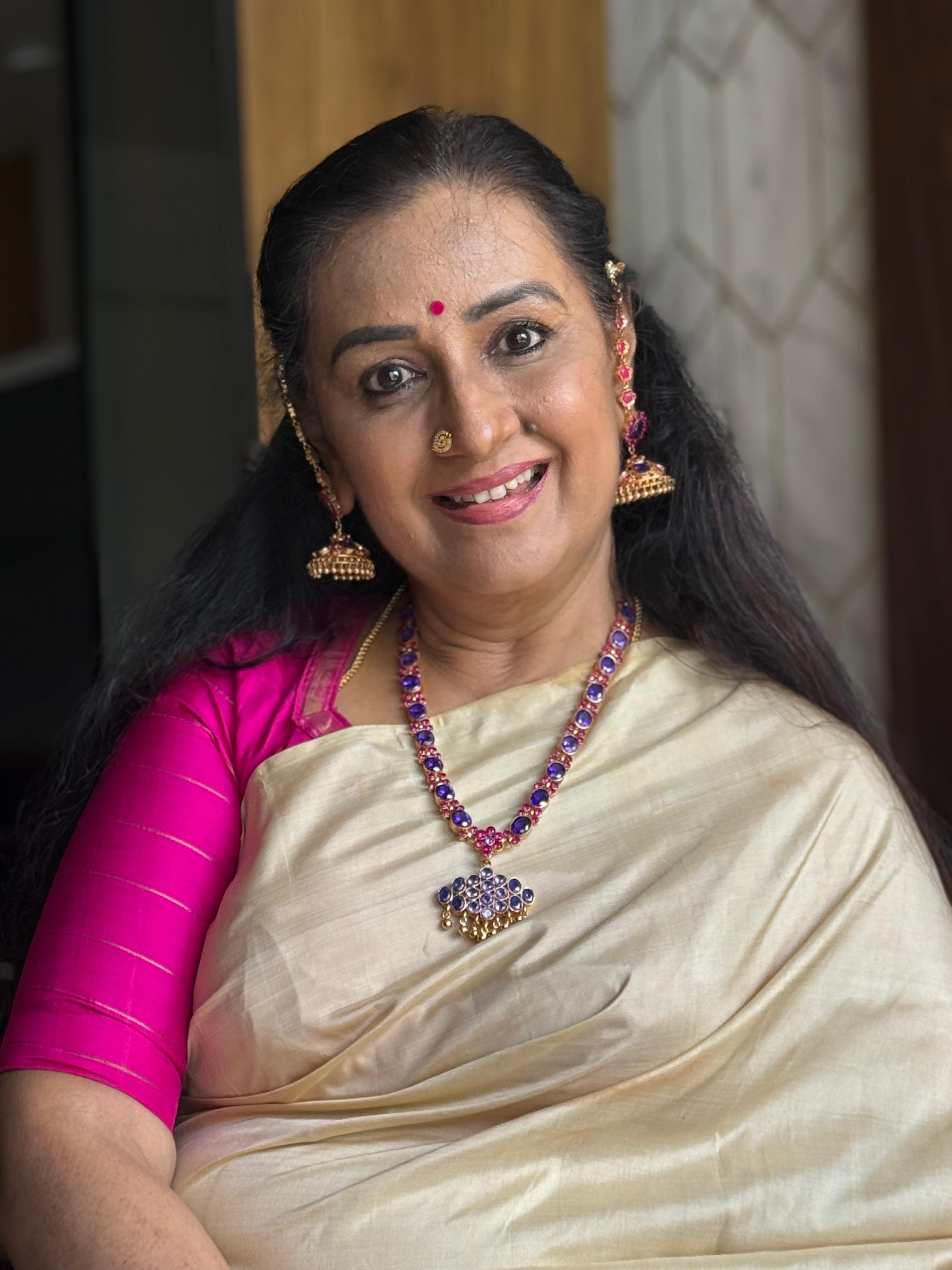 Celebrity look with pink and violet stones-Jewellery set with violet & pink stones