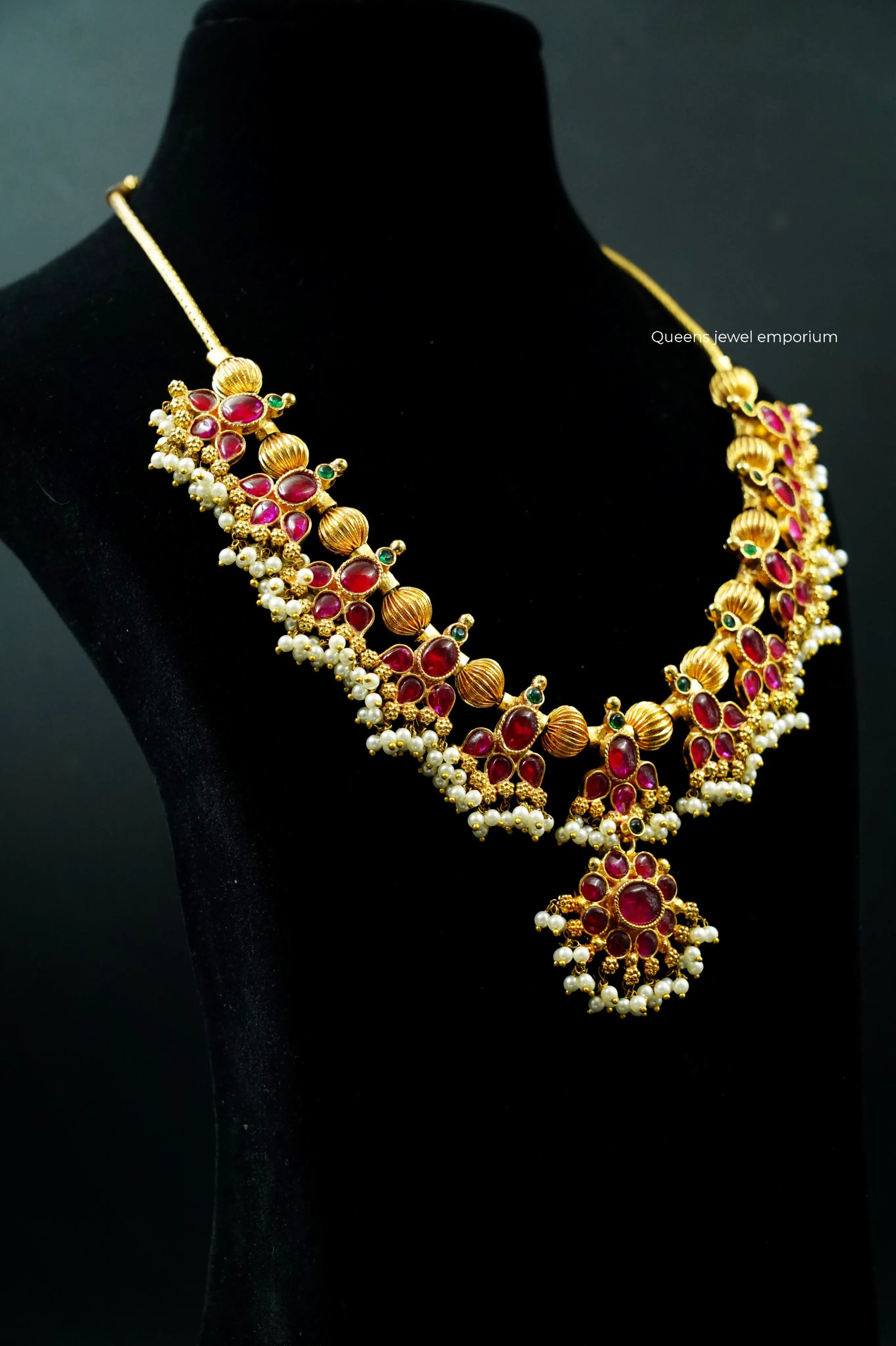 Kemp necklace with pearls-Gold ball kemp haram
