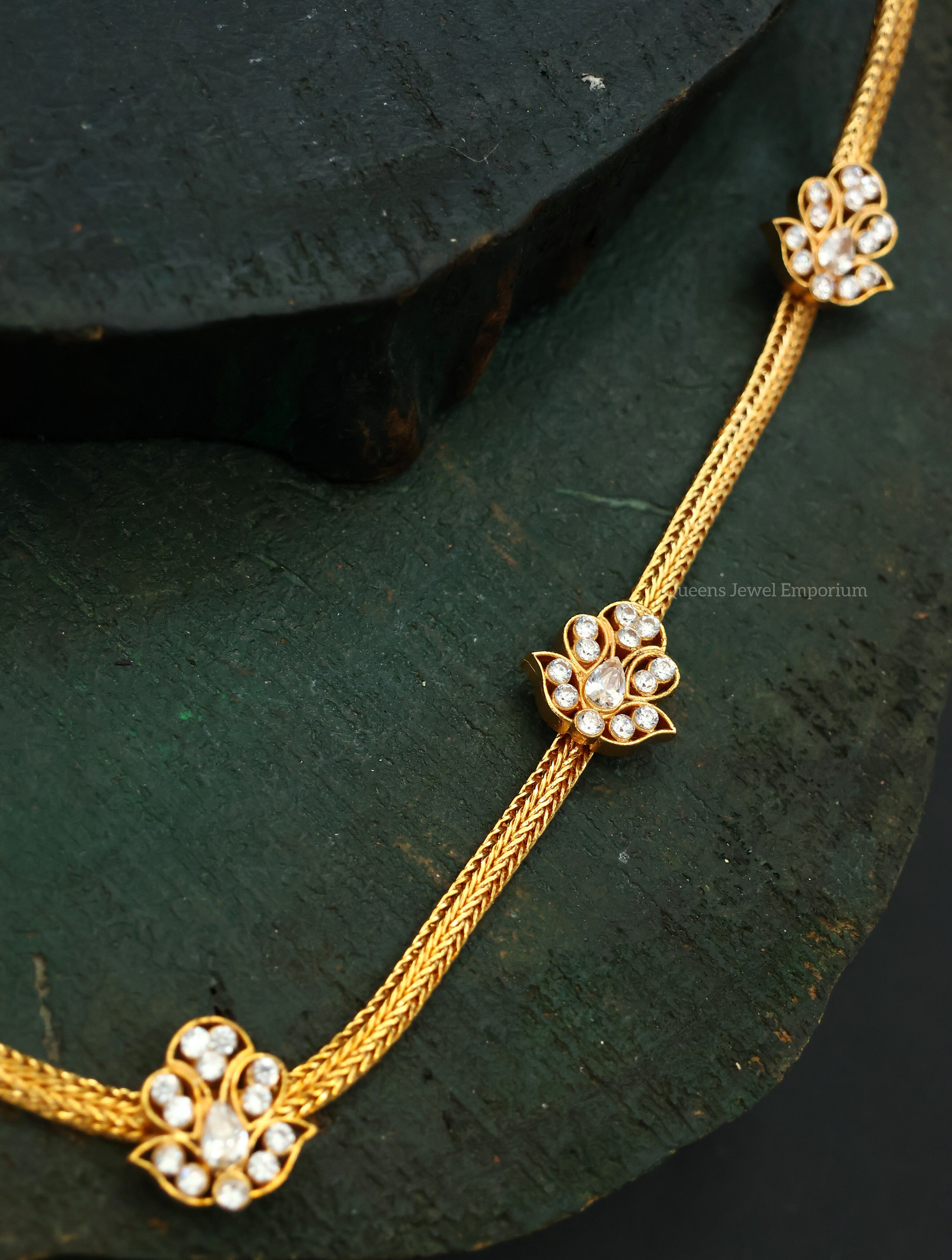 Delicate floral stone haram-Simple saree jewellery haram