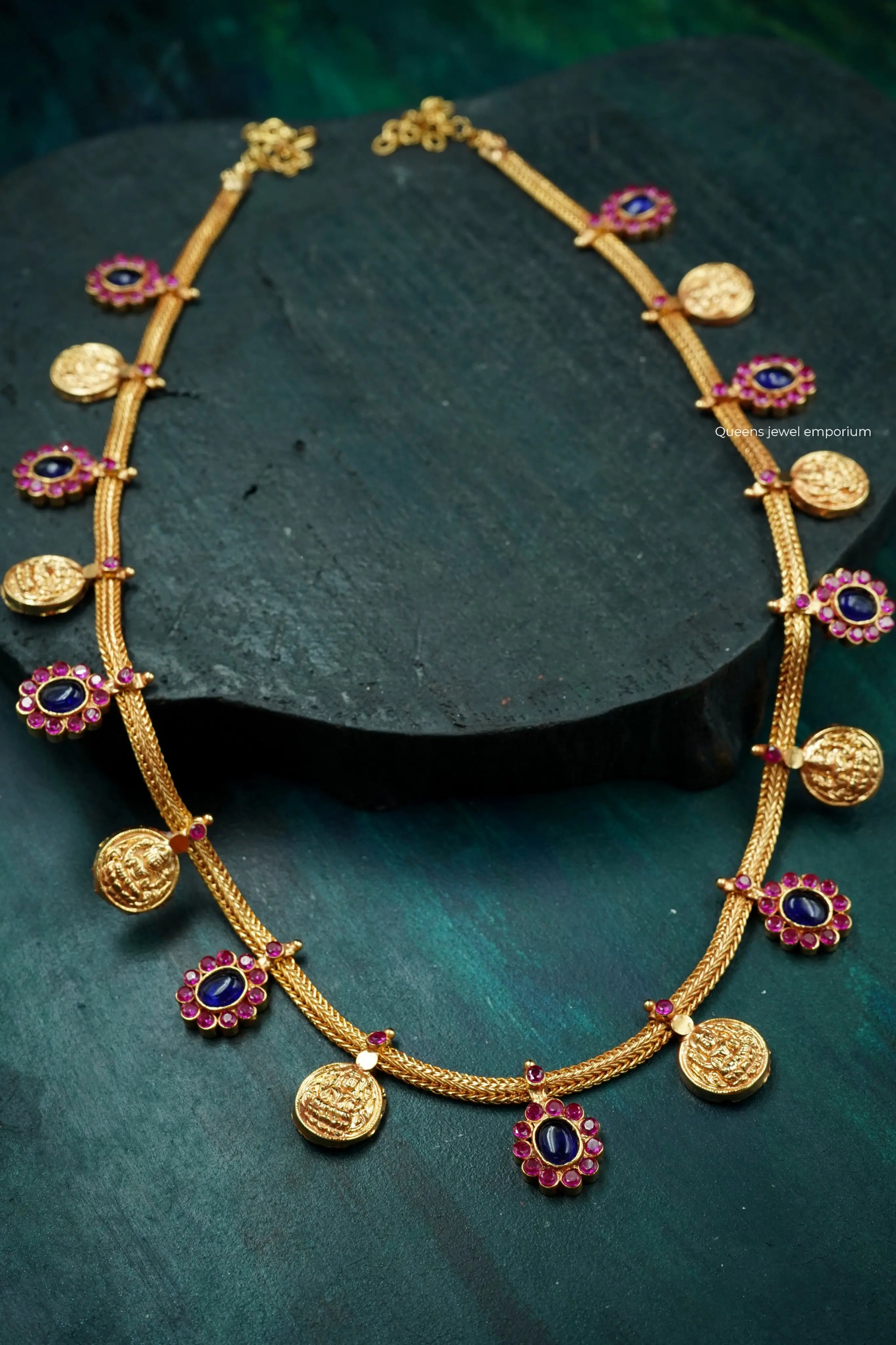 Nagas lakshmi motif-Kasu design haram