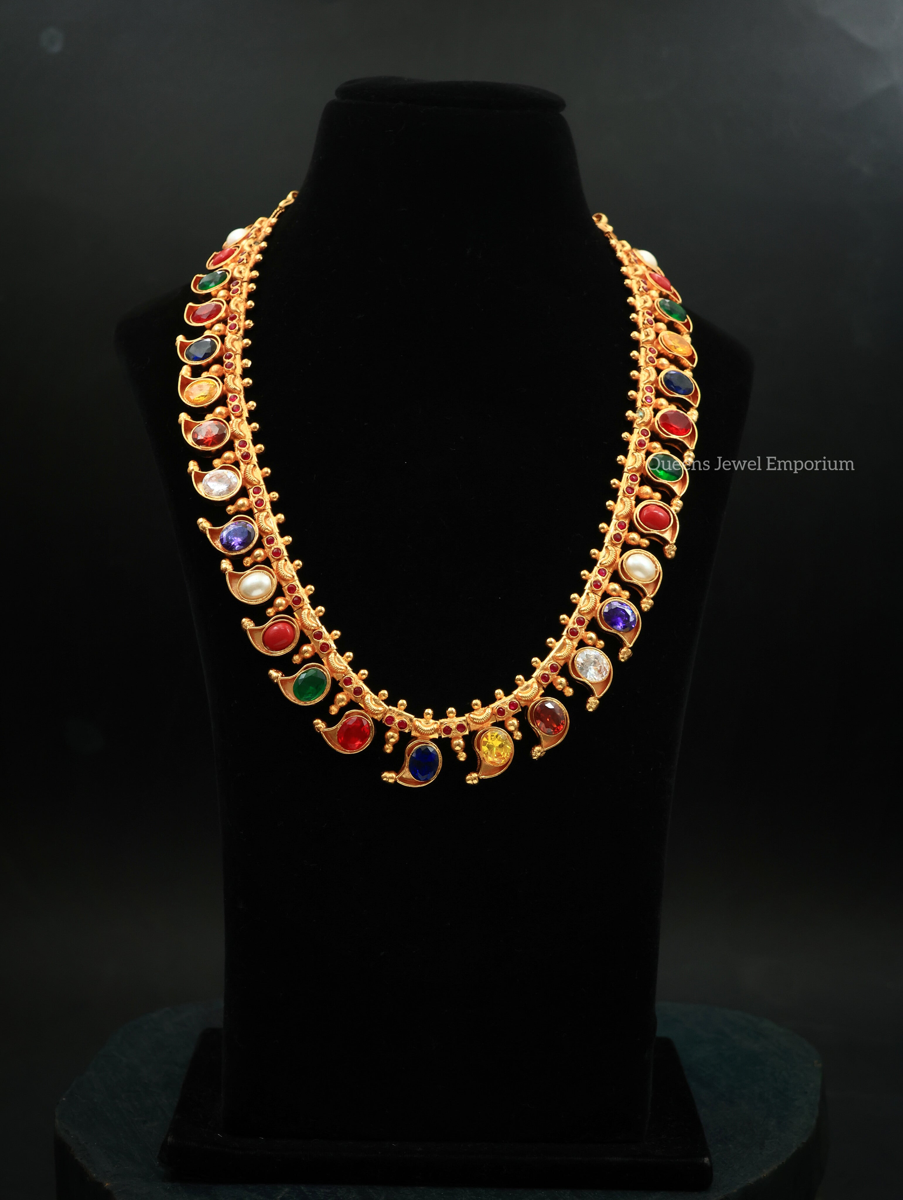 Mango motif Haram-Navaratna stones