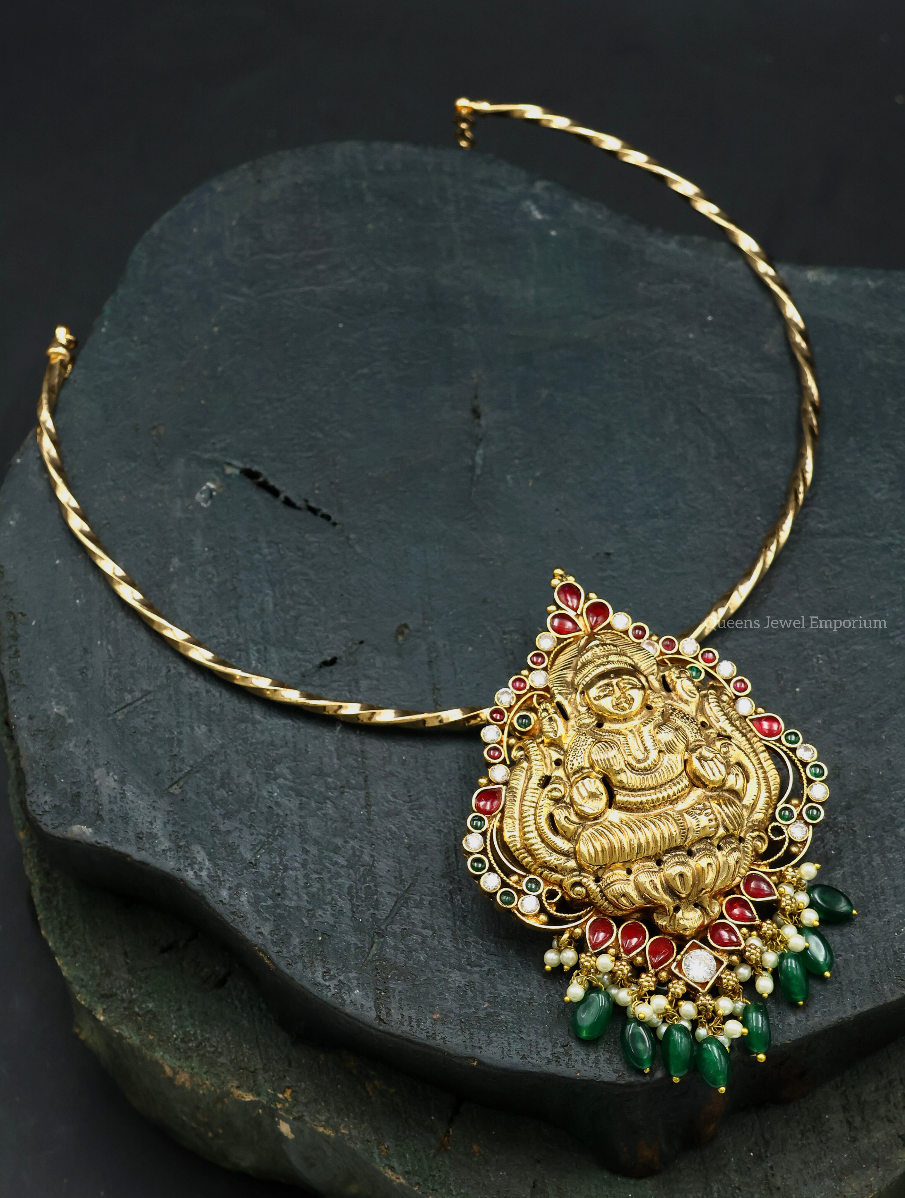 Red green kemp pendant-Lakshmi motif kemp pendant for weddings