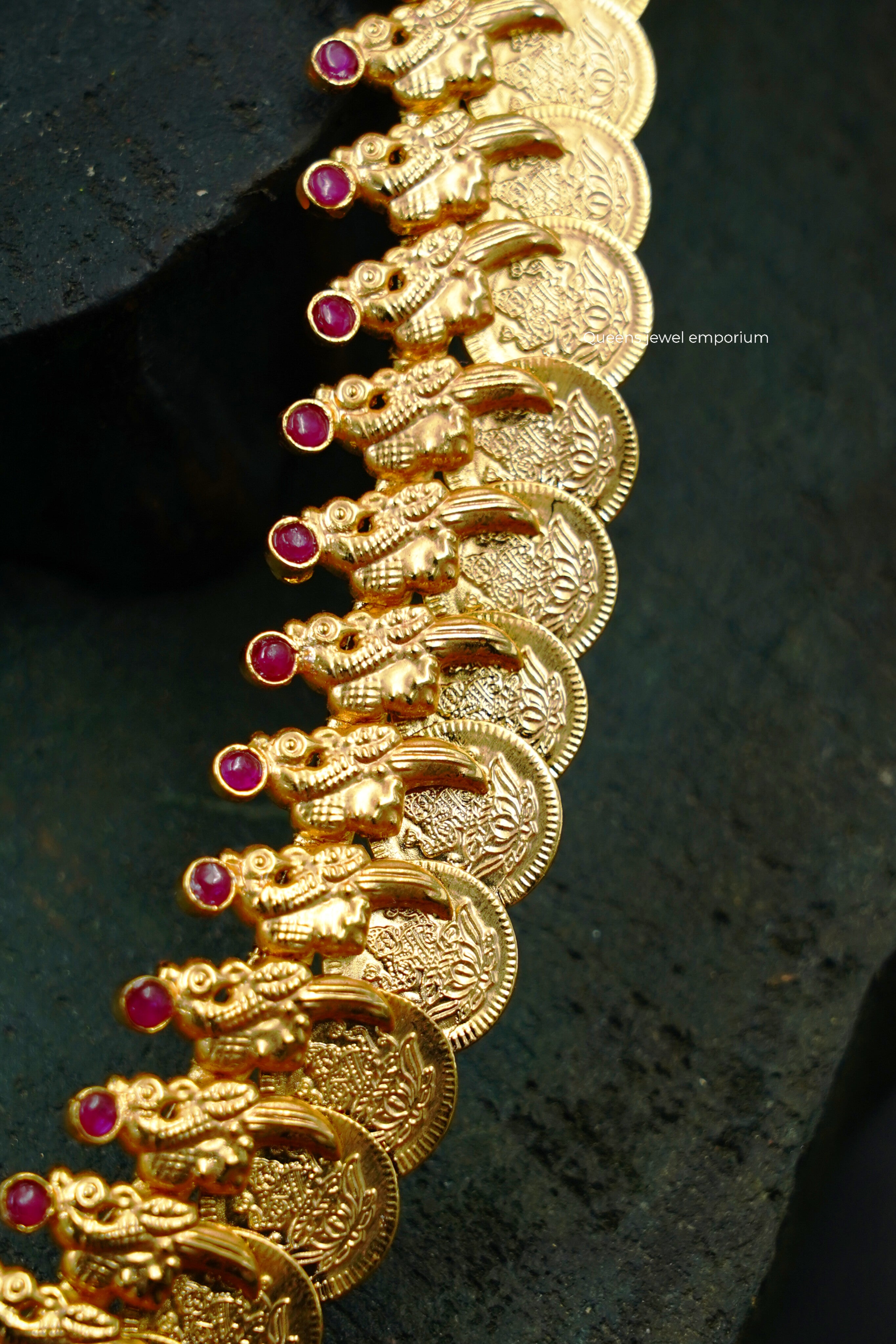 Nagas finish kasu haram-Traditional chola kasu haram