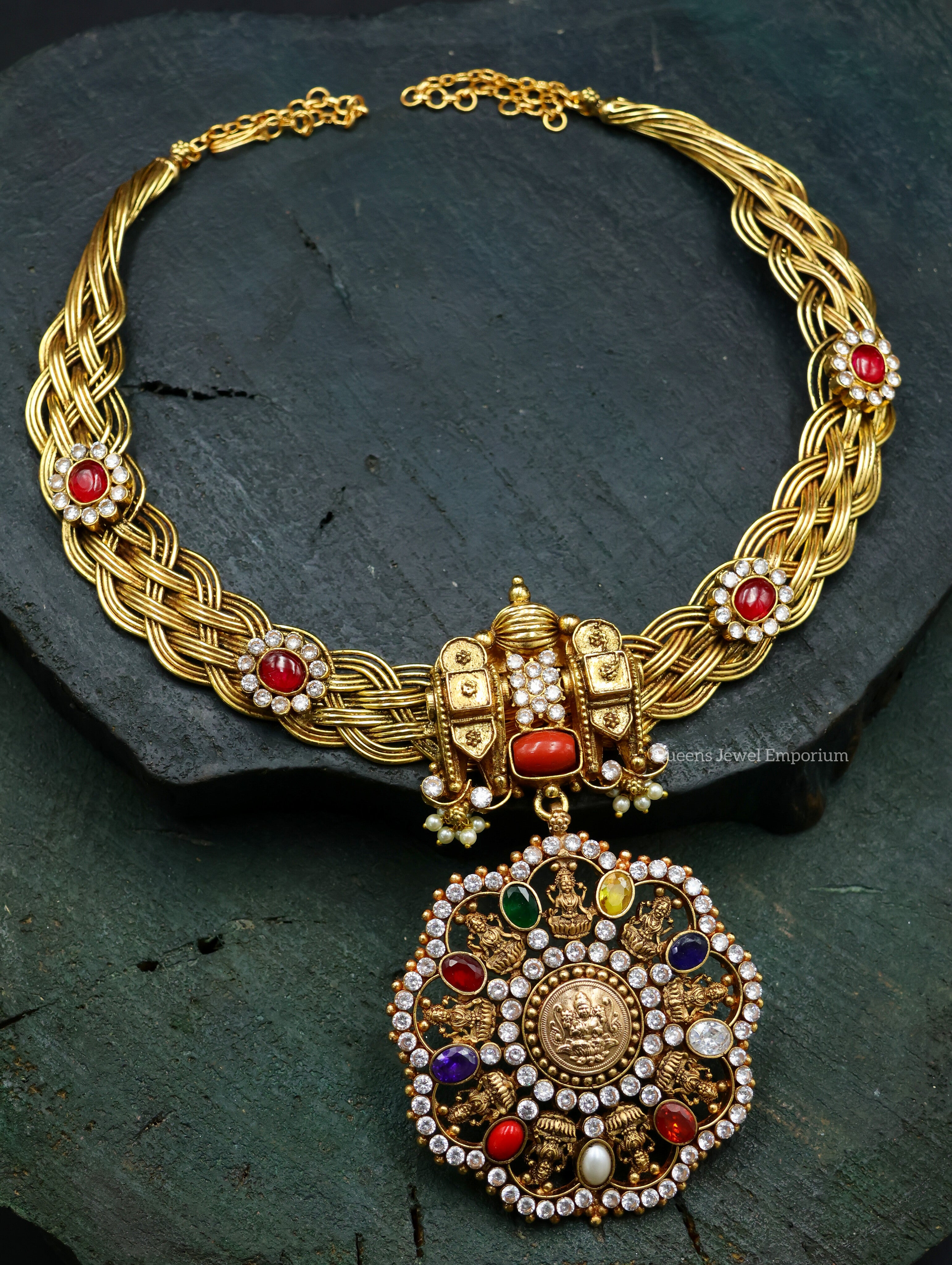 Hasli for wedding muhurtham-Nagas hasli with lakshmi motifs