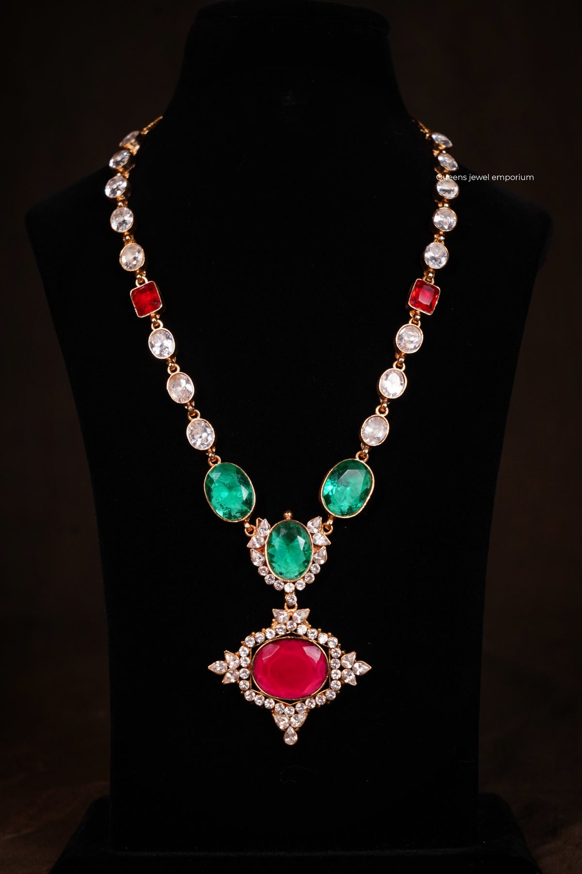 Oval stone jewellery-Ruby stone pendant jewellery