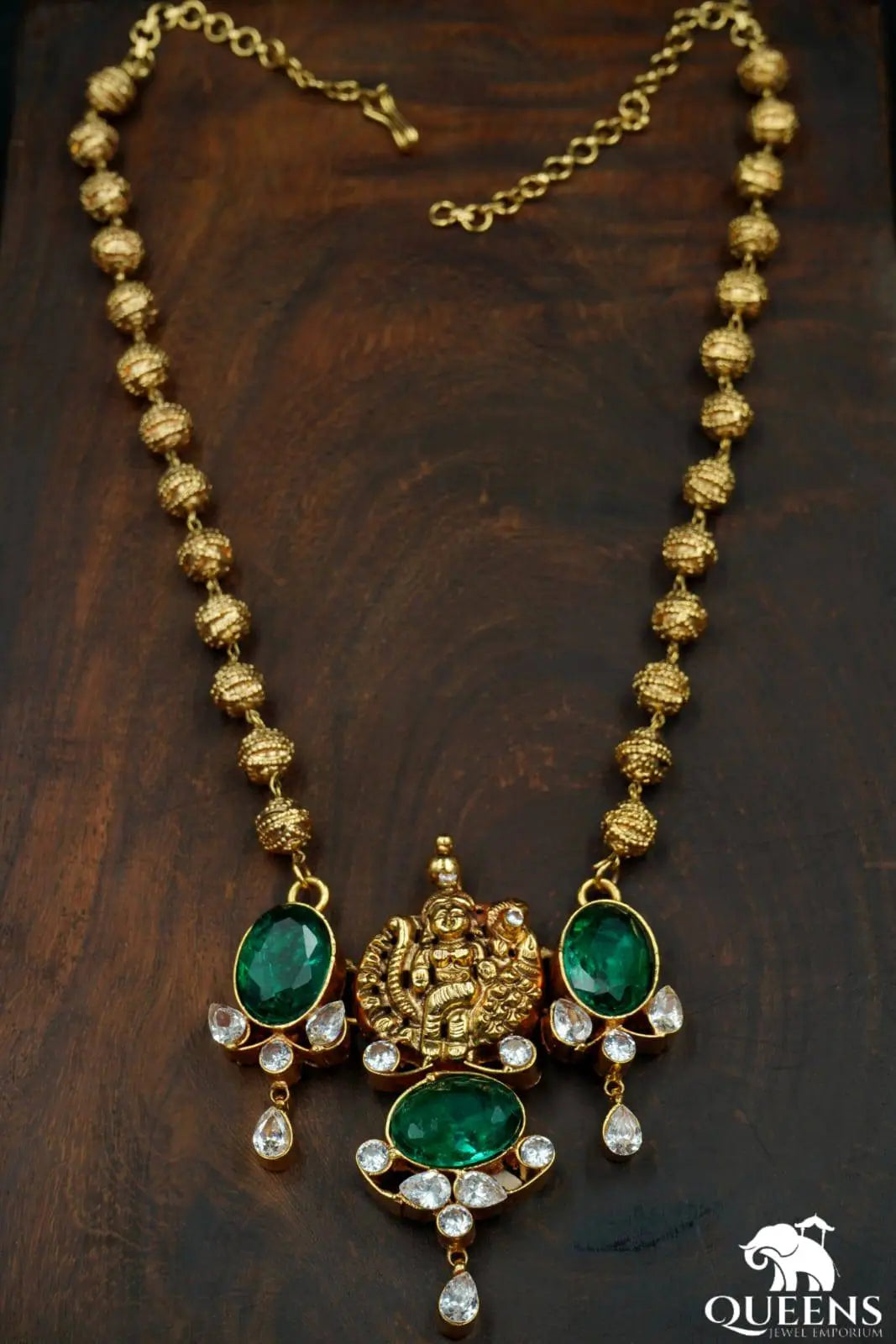 Traditional nagas lakshmi pendant-Green stone lakshmi haram