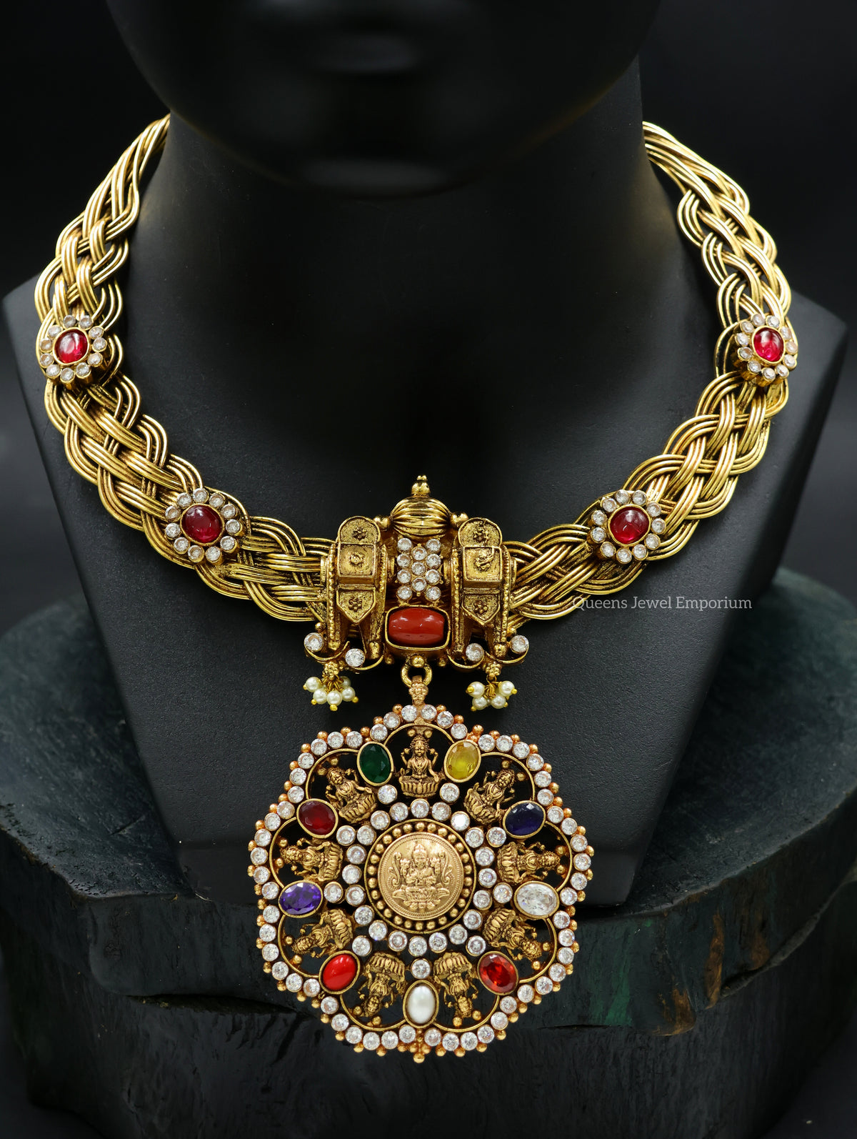 Hasli with pinnal style-Hasli with navaratna stones