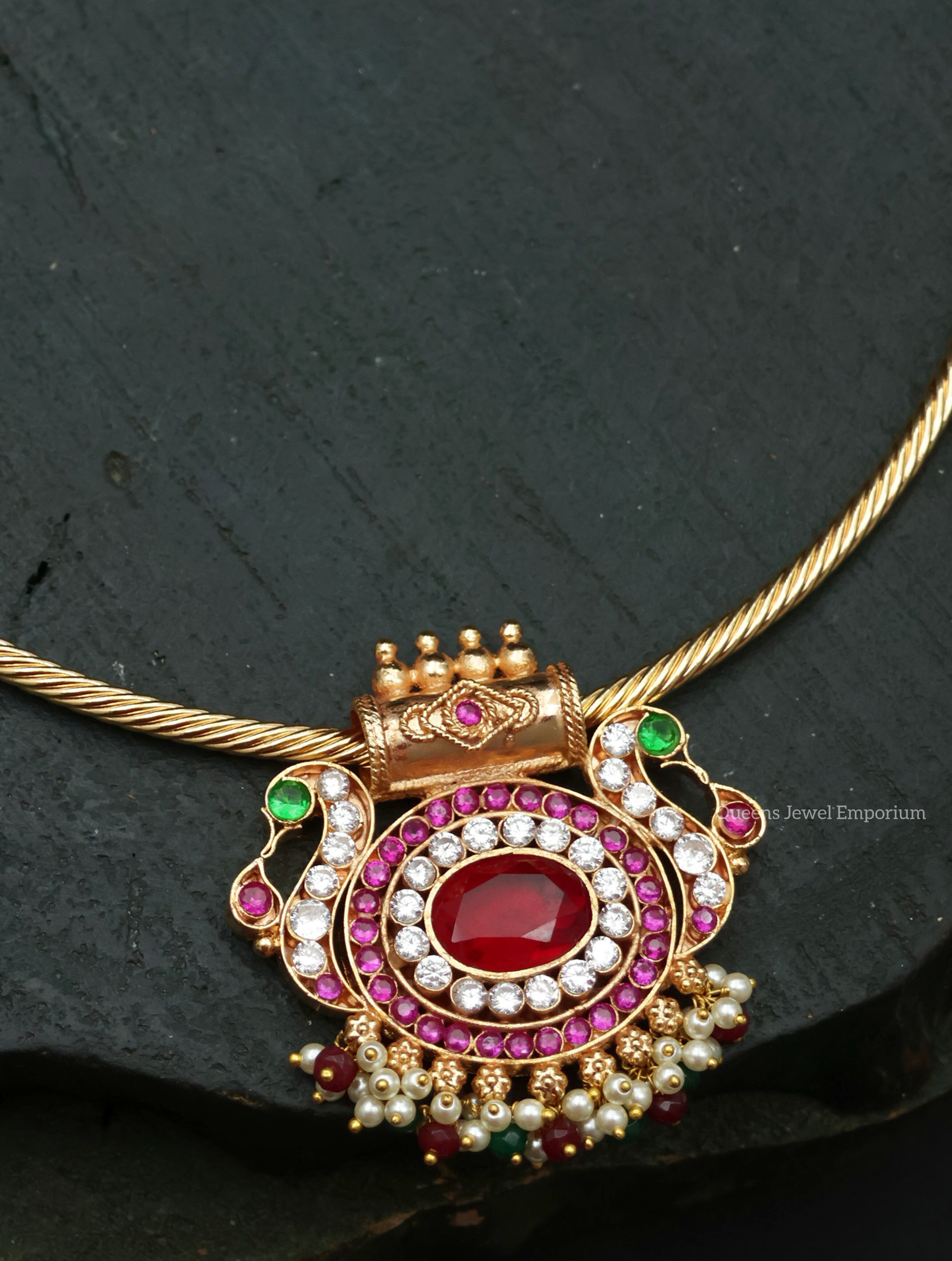 Peacock design pendant-Plain hasli with pendant