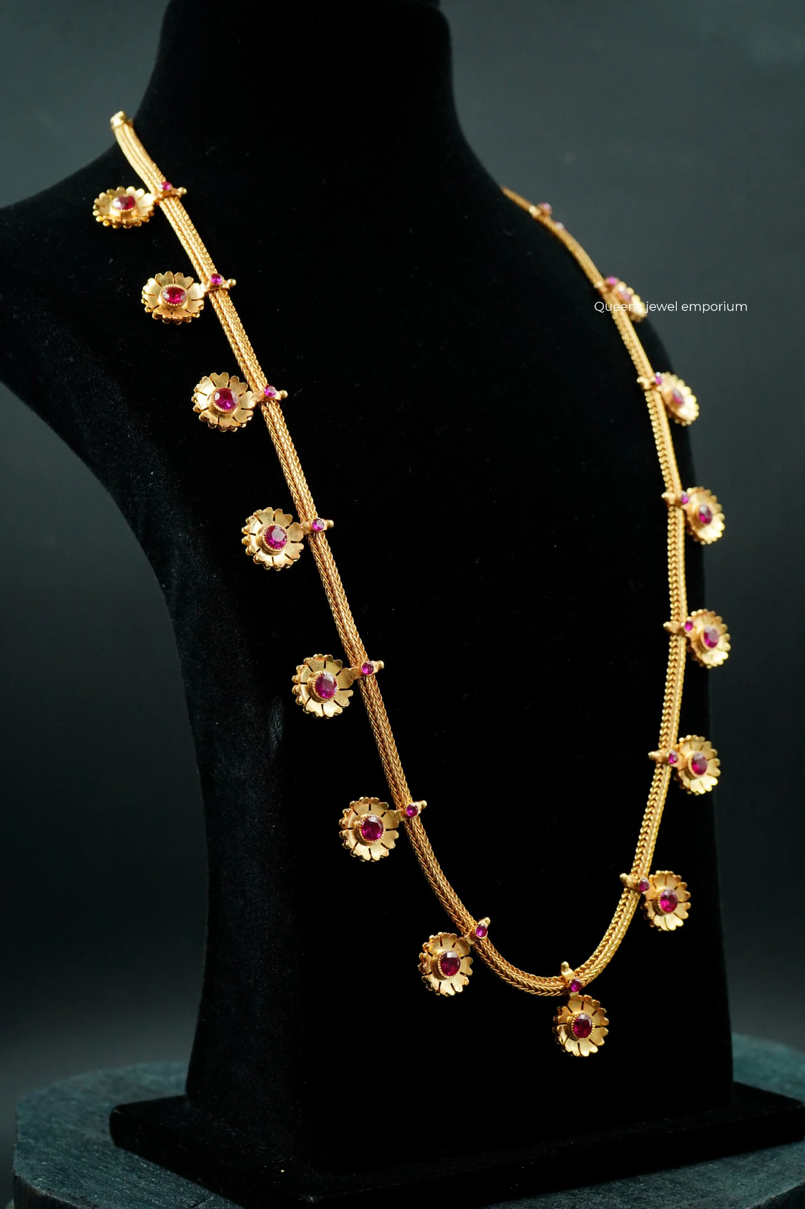 Kemp stone haram-Flower motif jewellery