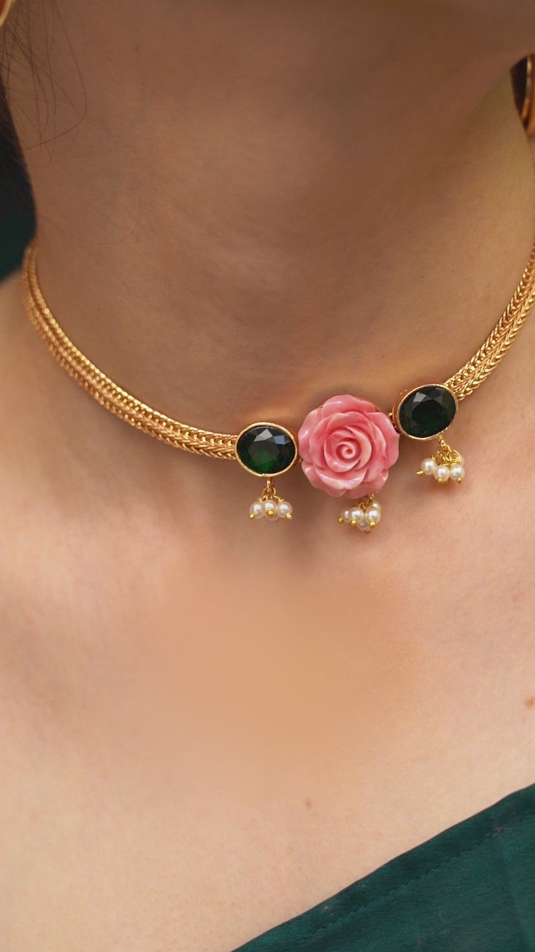 RINI - ROSE CHOKER
