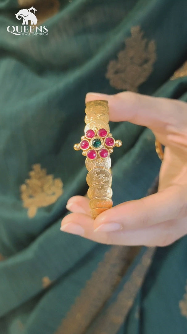 KANYA KASU BANGLES