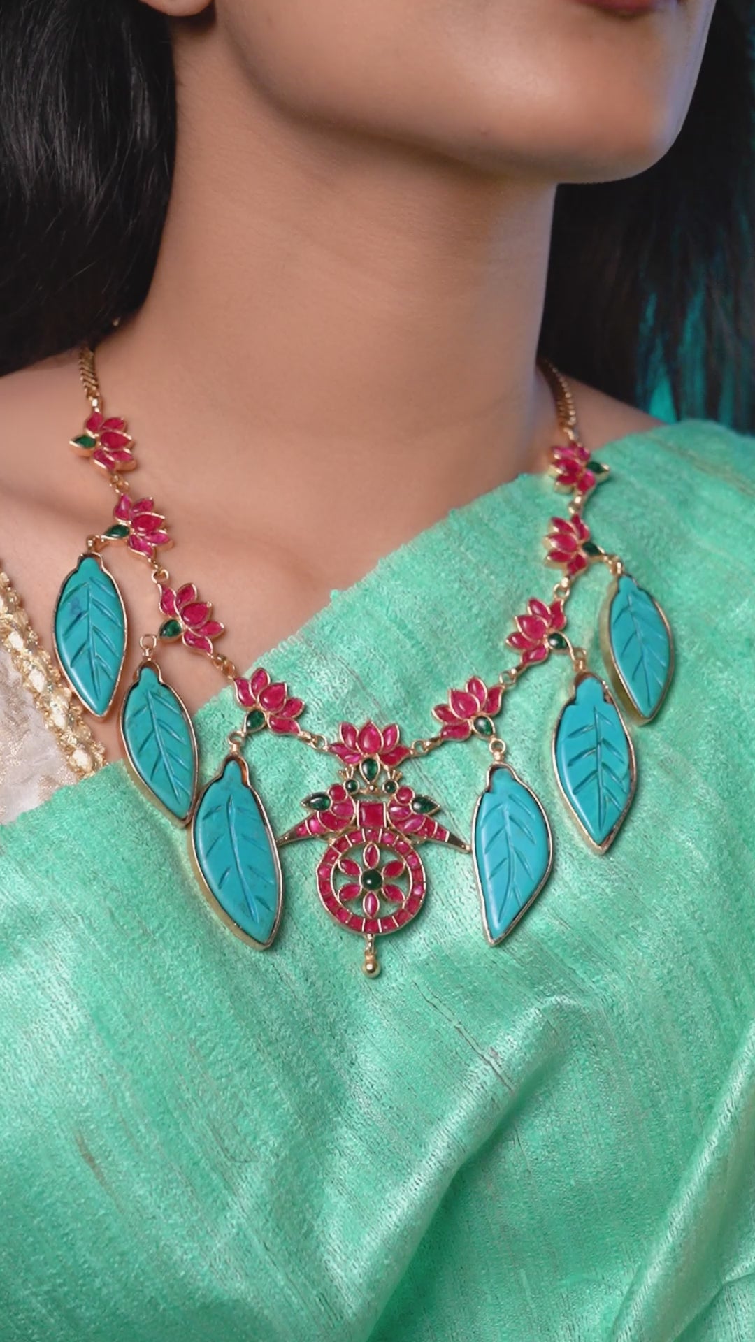 Nerlakshi Floral Necklace