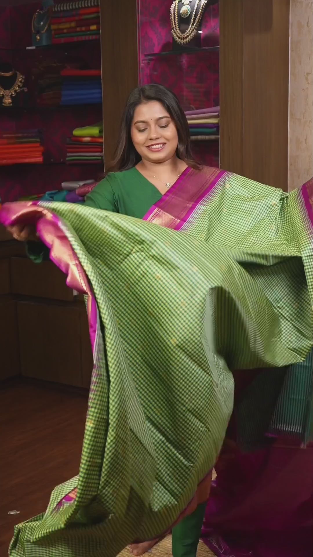 Green Kattam With Pink Semi Gadwal Silk Saree