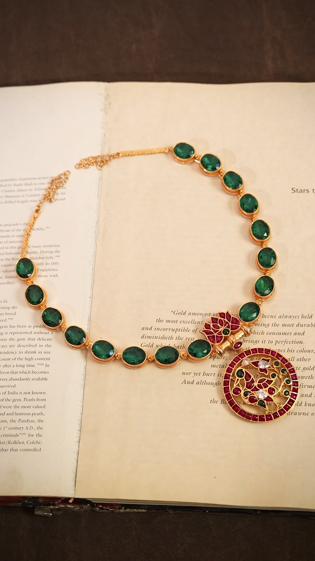Sundara Devi Hasli Necklace