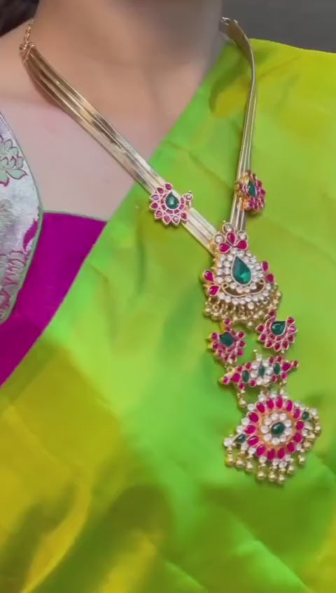 Vedhika Necklace