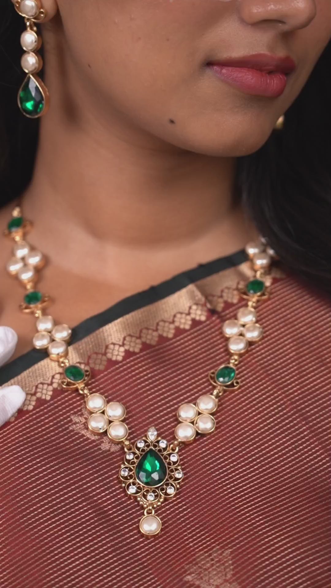 Victoria jubilee pear necklace