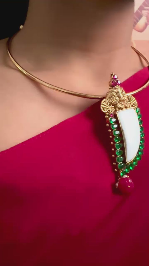 VAHINI PENDANT