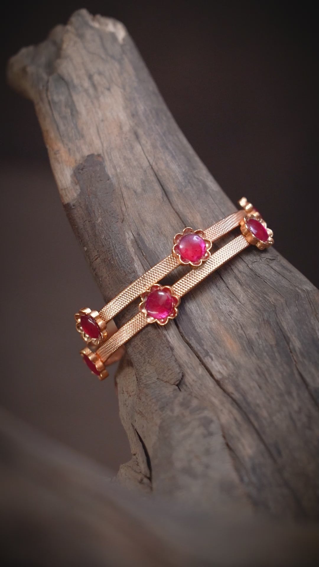 Yazhini Floral Bangle