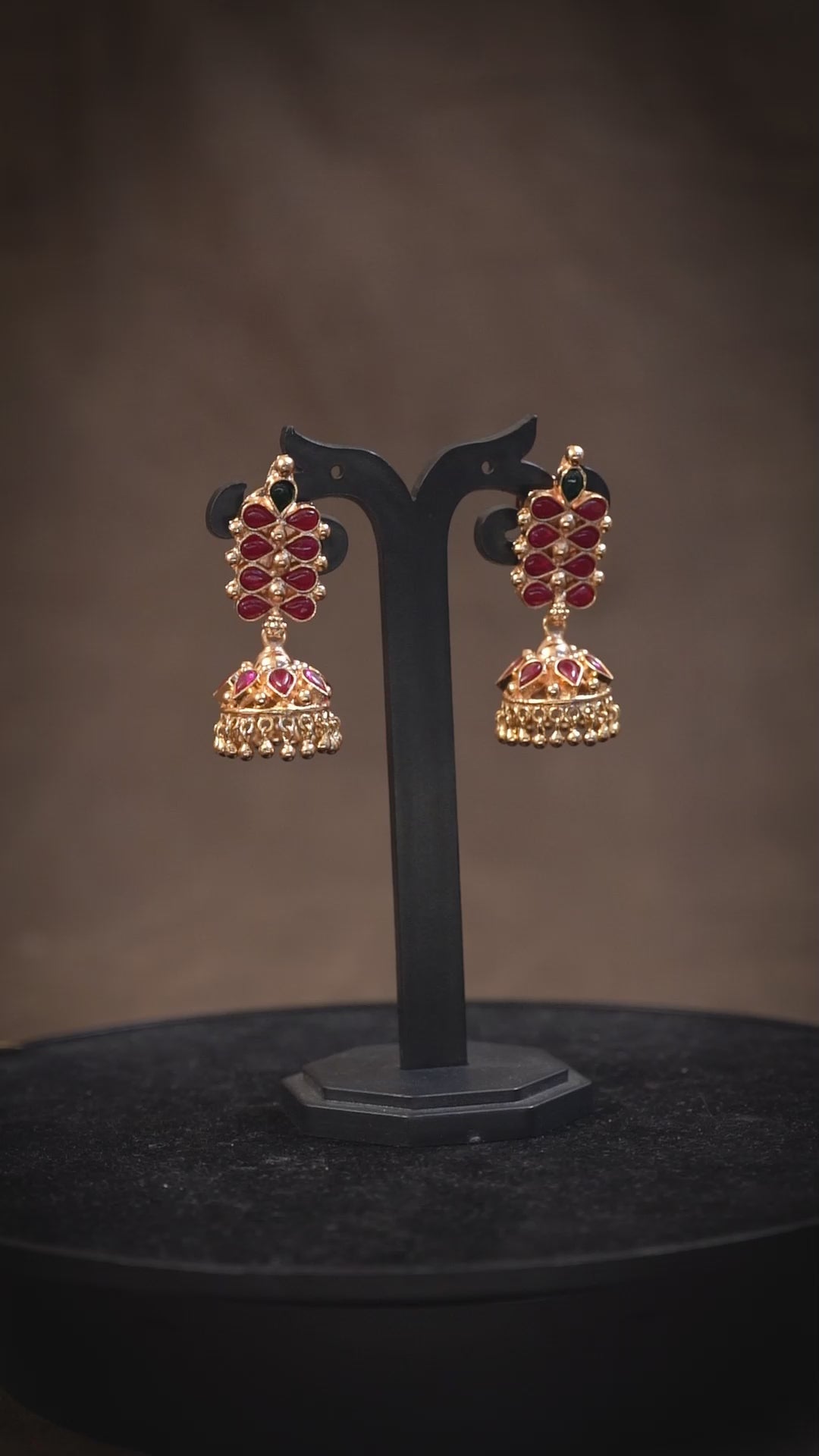 Sahana Kemp Jhumka