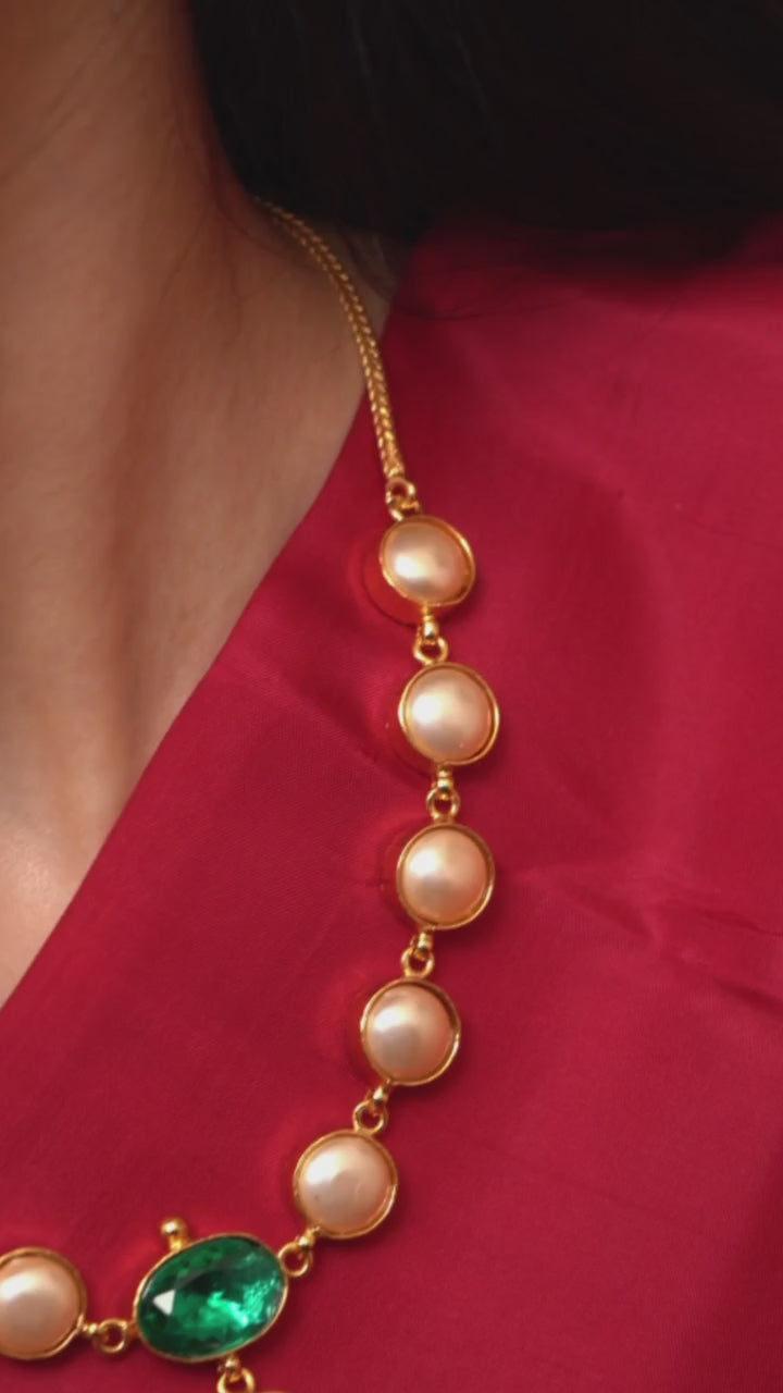 Nalini Pearl Necklace