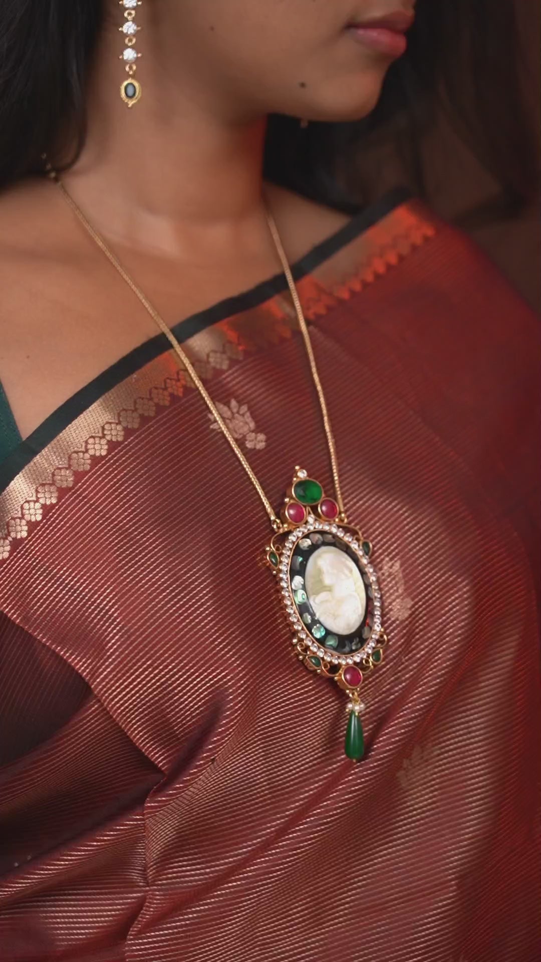 Lady Victoria Mother Of Pearl Necklace