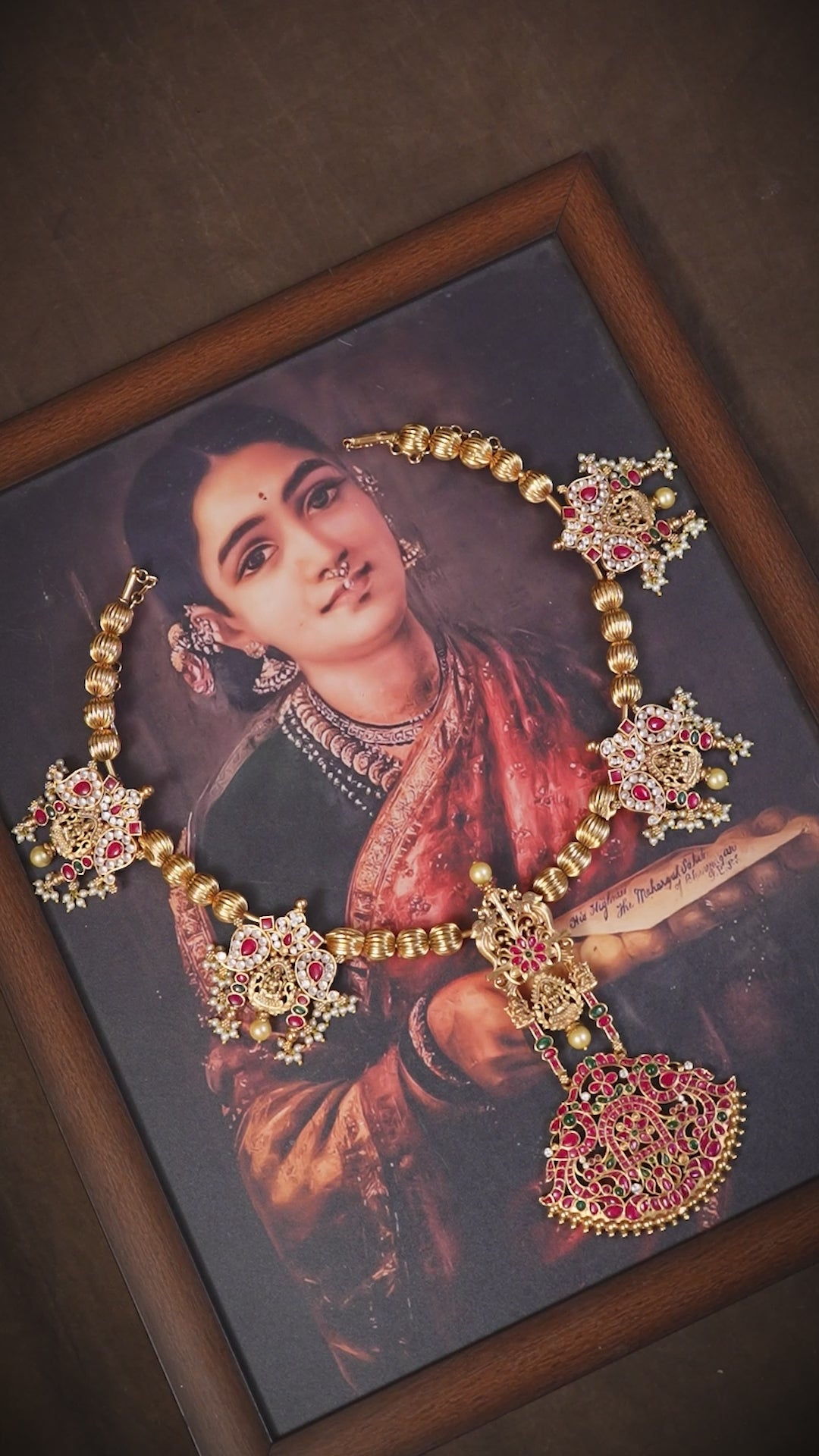 Neelambari Nagas Hasli