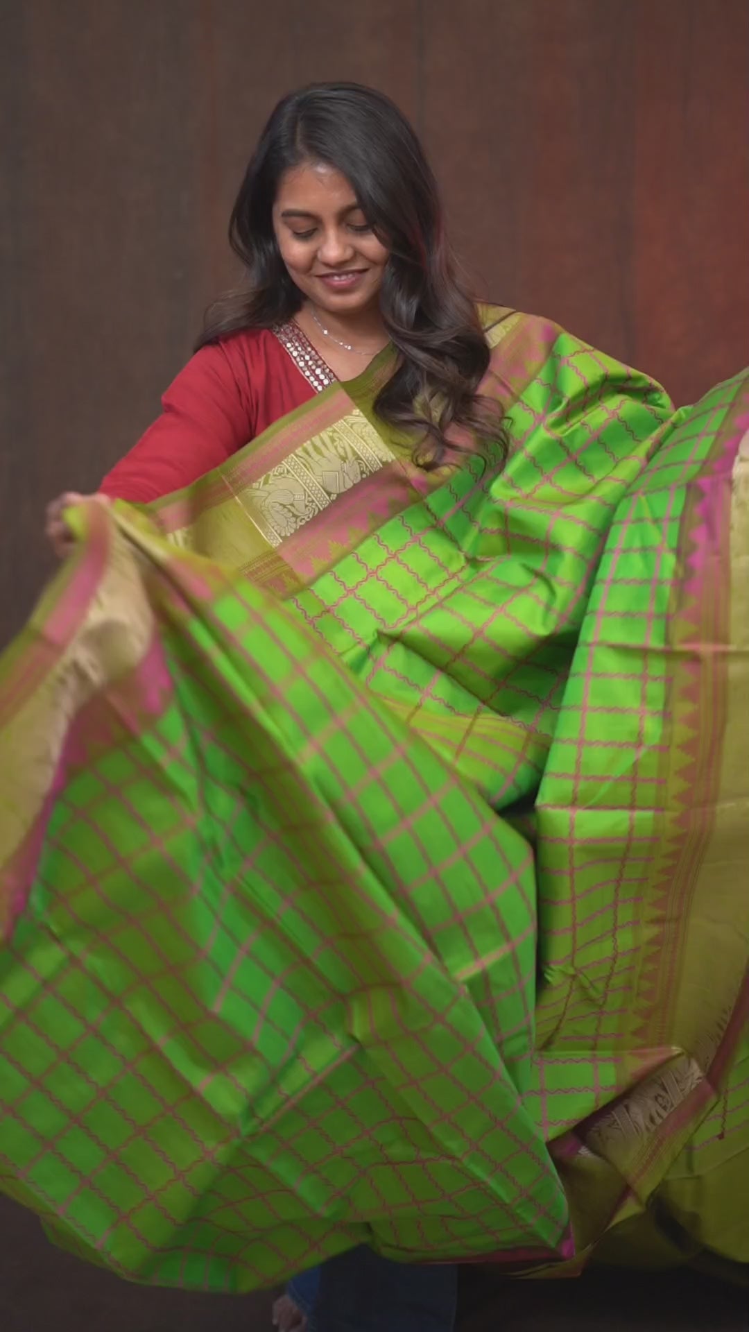 Parrot Green With Pink Pure Kanchivaram Silk Saree .