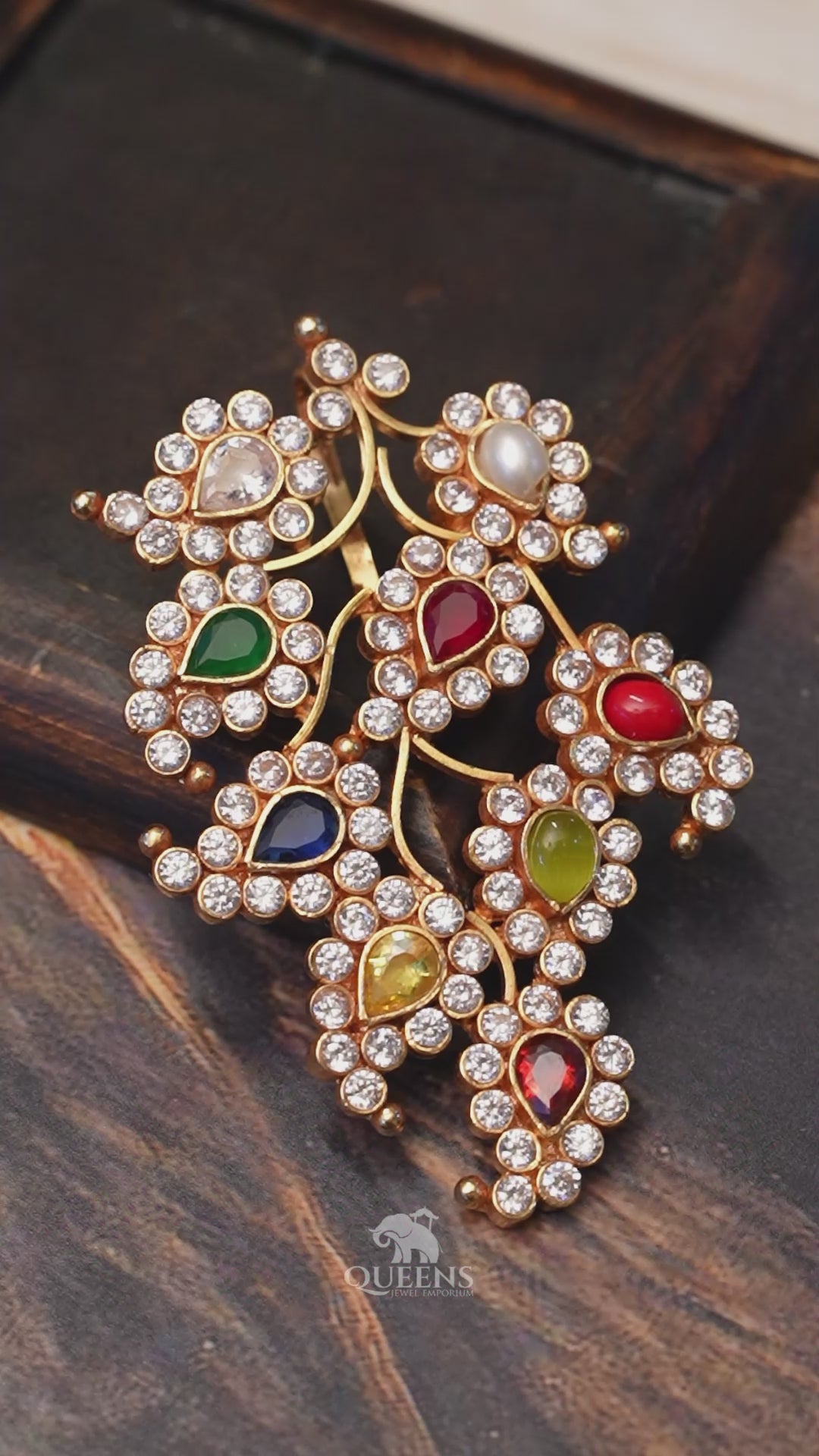 DHANYALI PENDANT